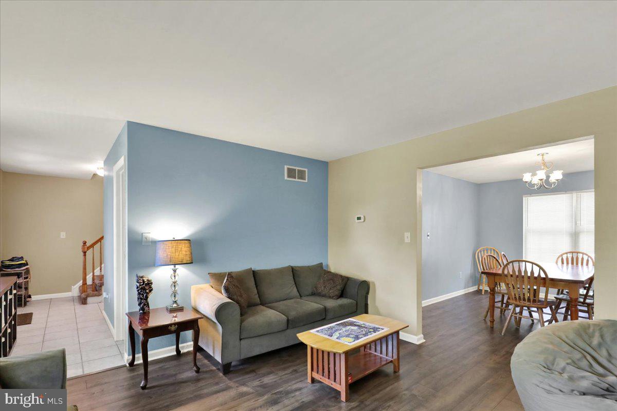 CREEKSIDE - Residential