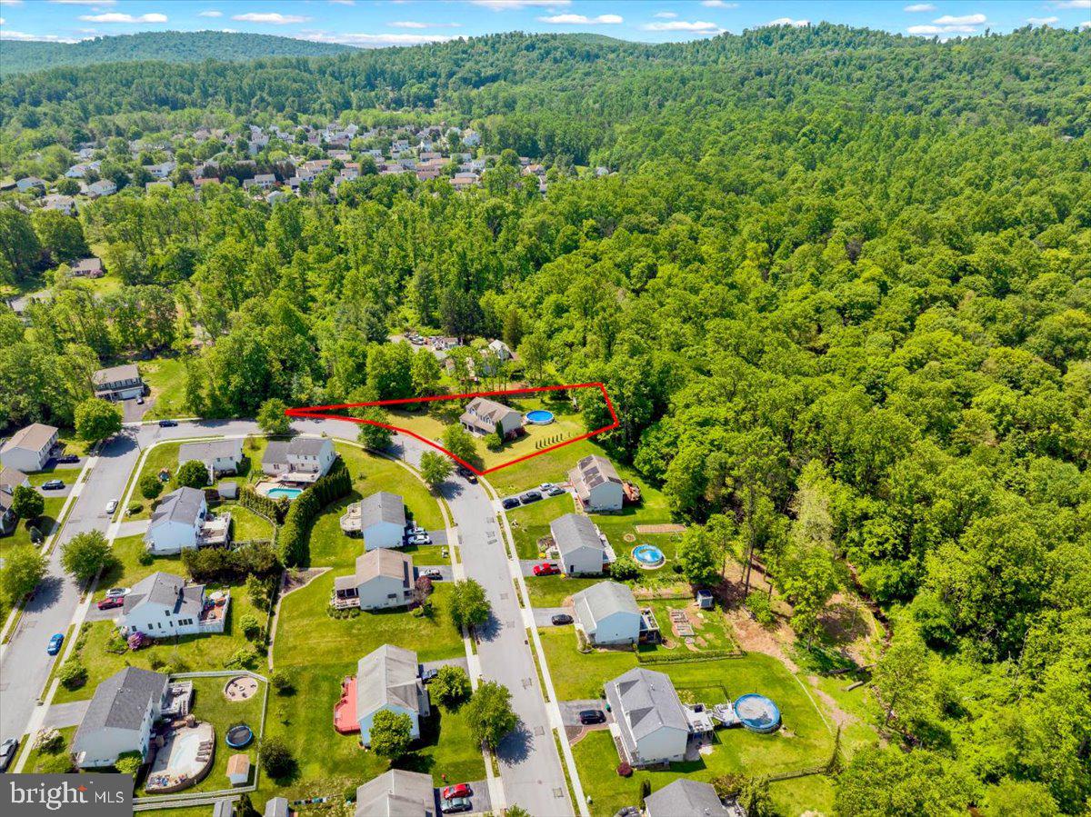 CREEKSIDE - Residential