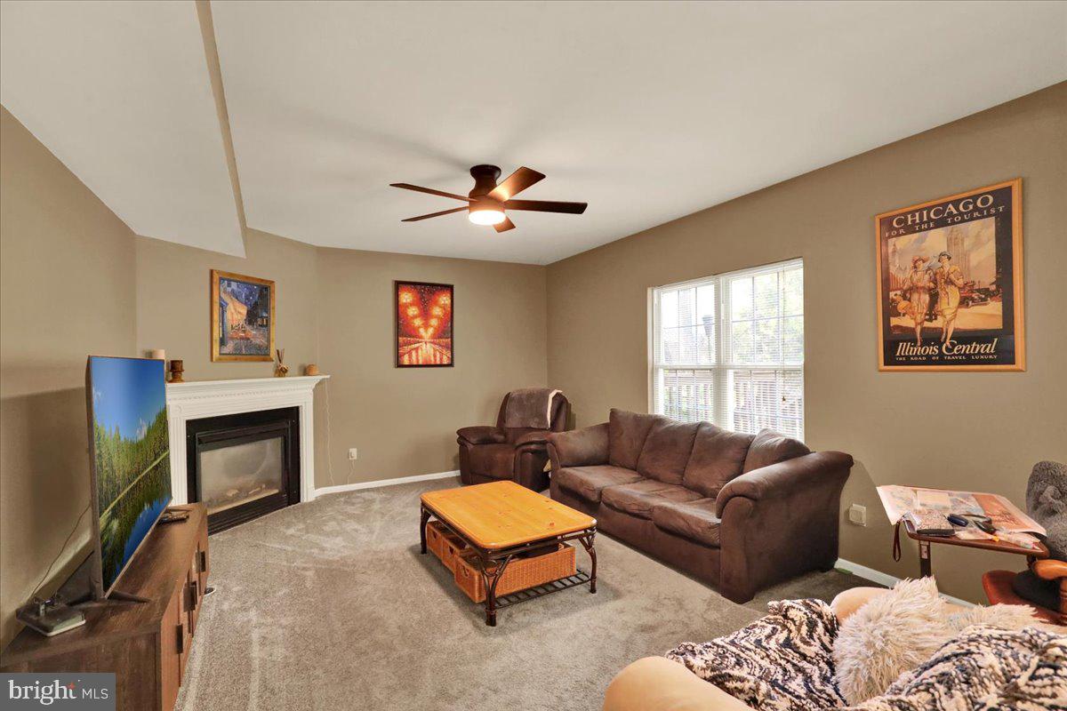 CREEKSIDE - Residential