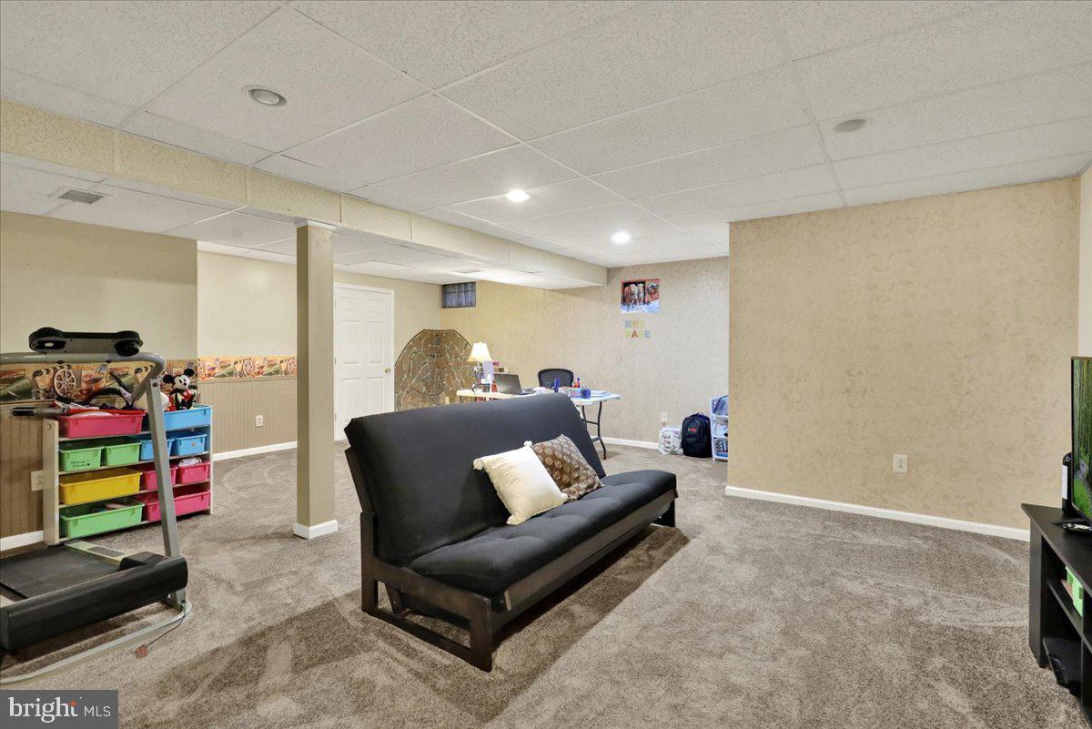 CREEKSIDE - Residential