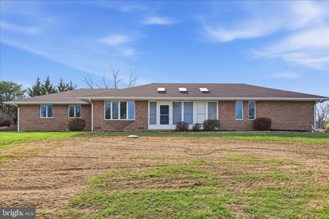 Homes For Sale - 58 Weber Lane<br/> Morgan County, BERKELEY SPRINGS, WV 25411