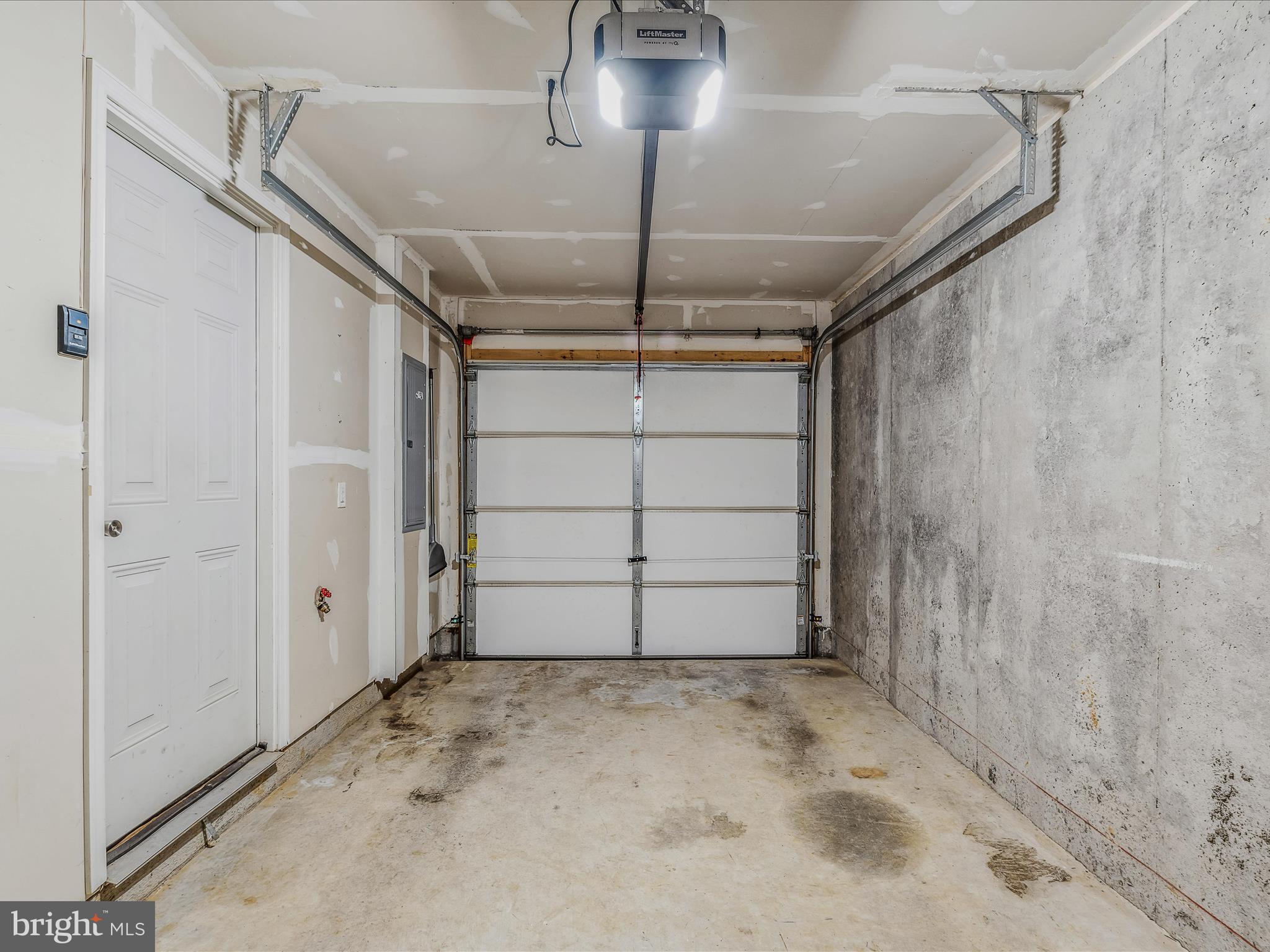 WINDMILL CROSSING - Residential Lease