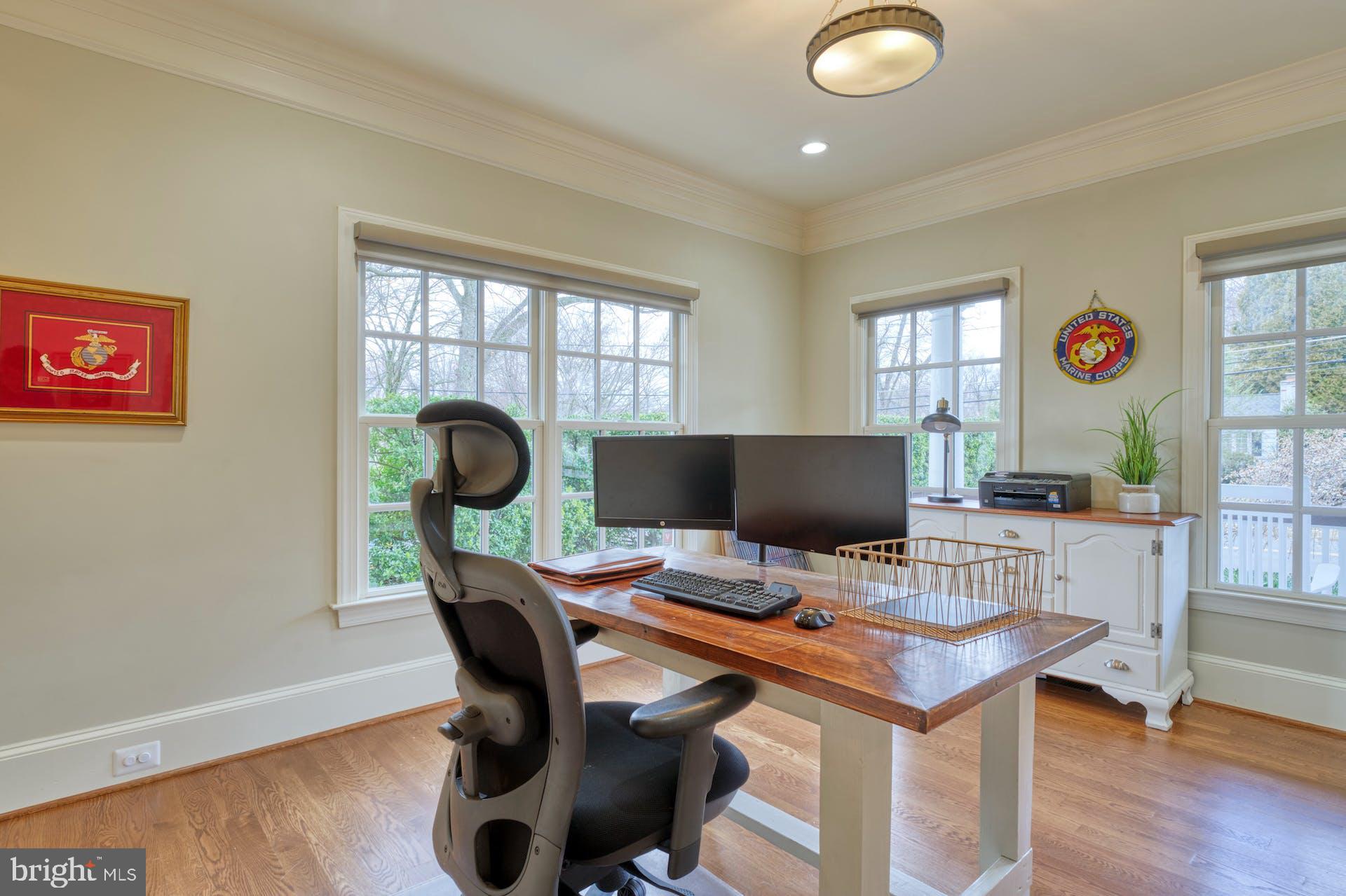 VIENNA WOODS - Residential