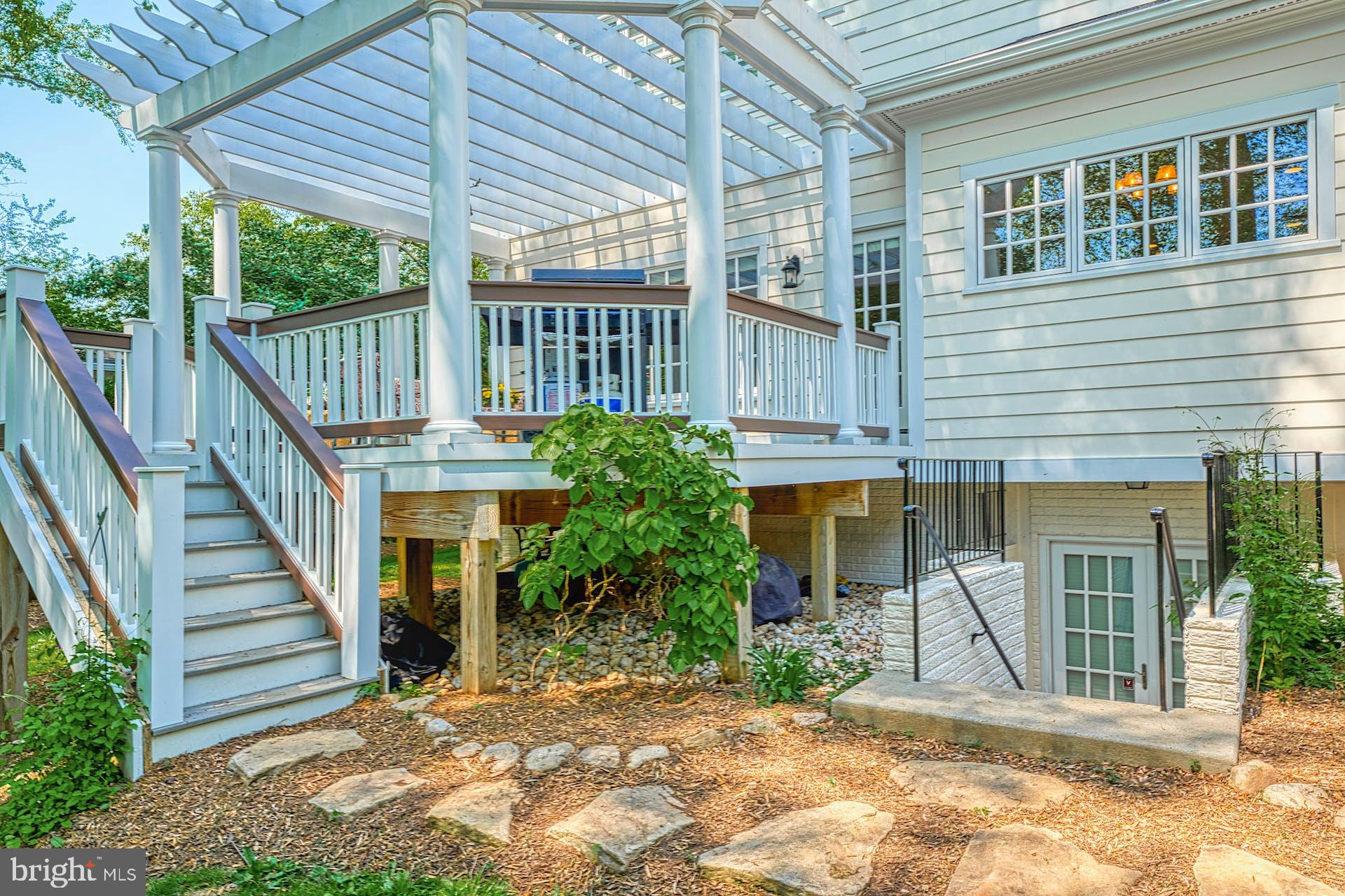 VIENNA WOODS - Residential