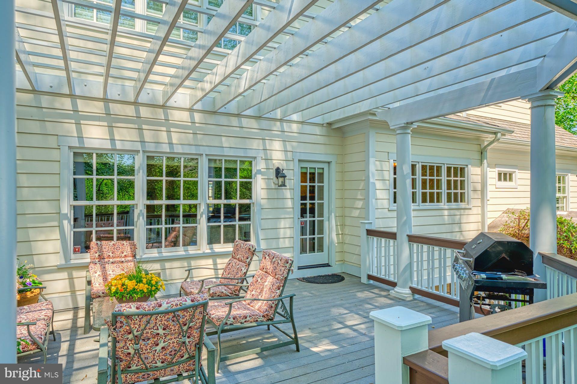 VIENNA WOODS - Residential