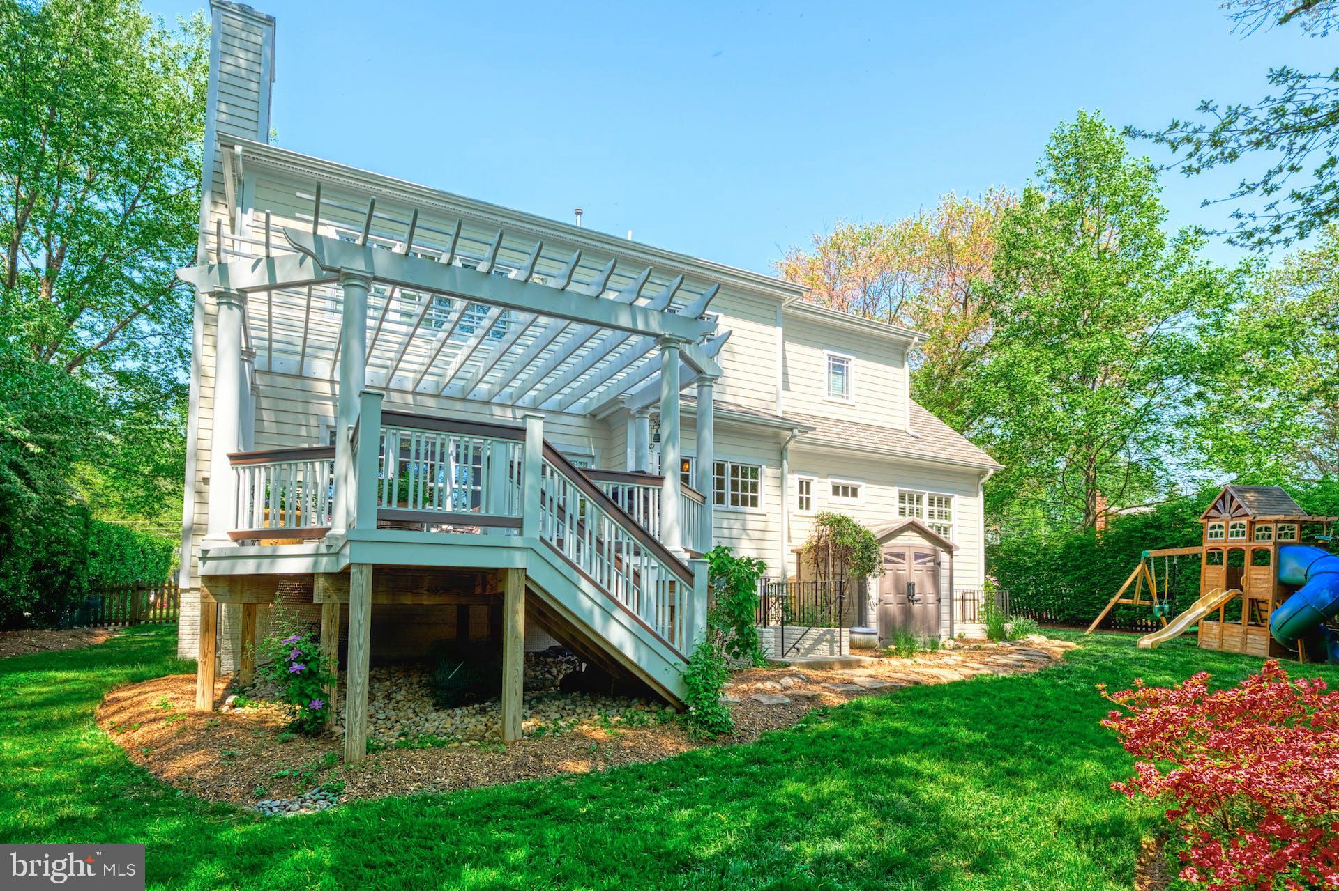 VIENNA WOODS - Residential