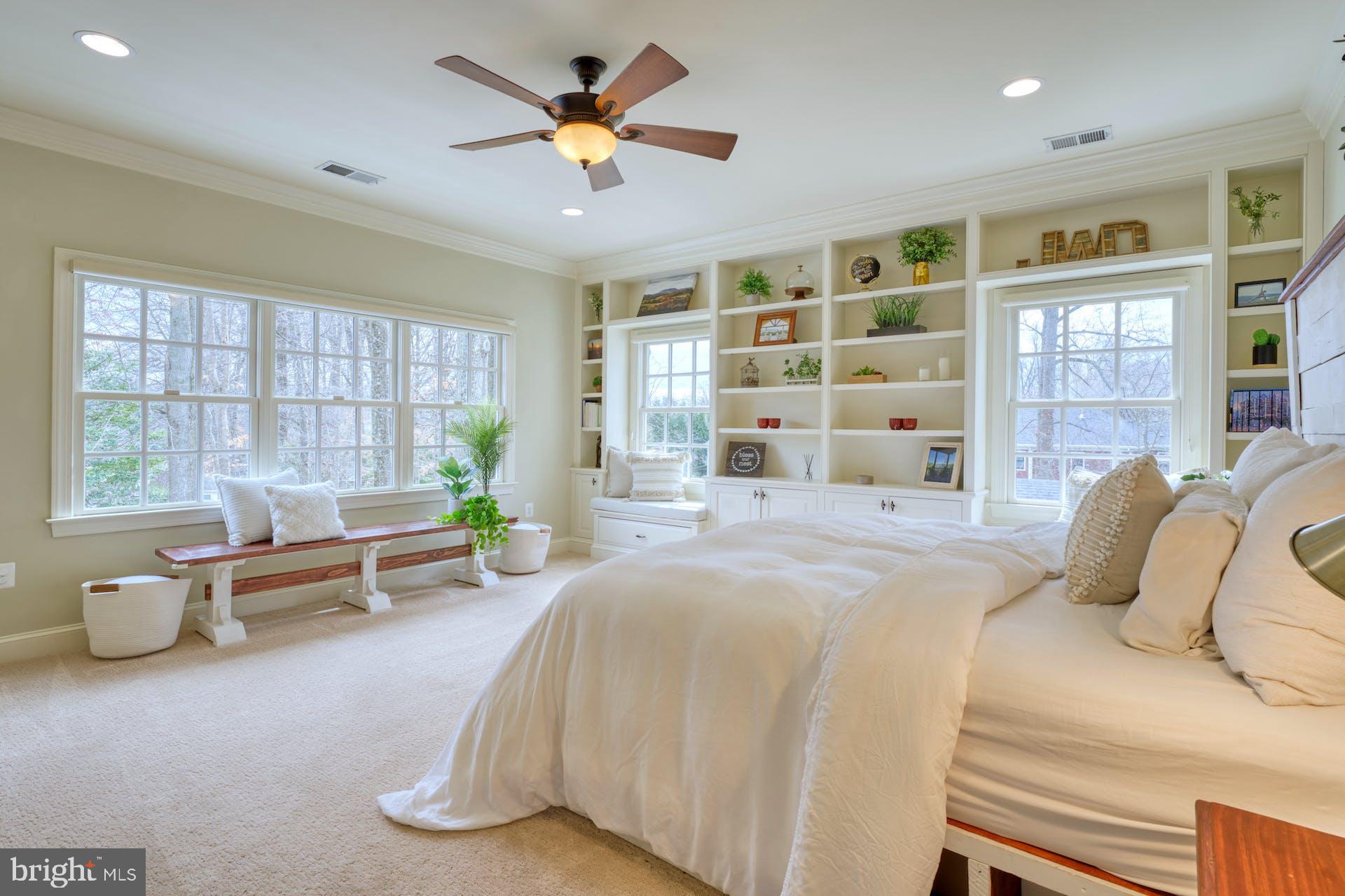 VIENNA WOODS - Residential