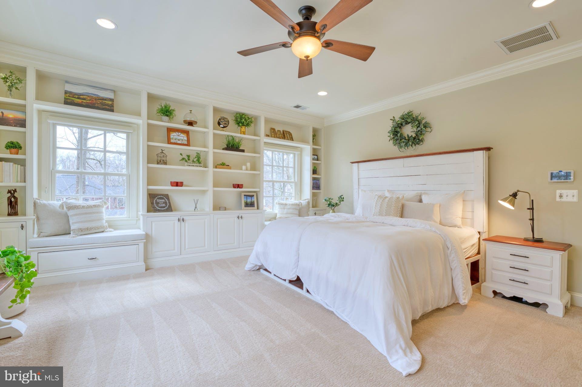 VIENNA WOODS - Residential