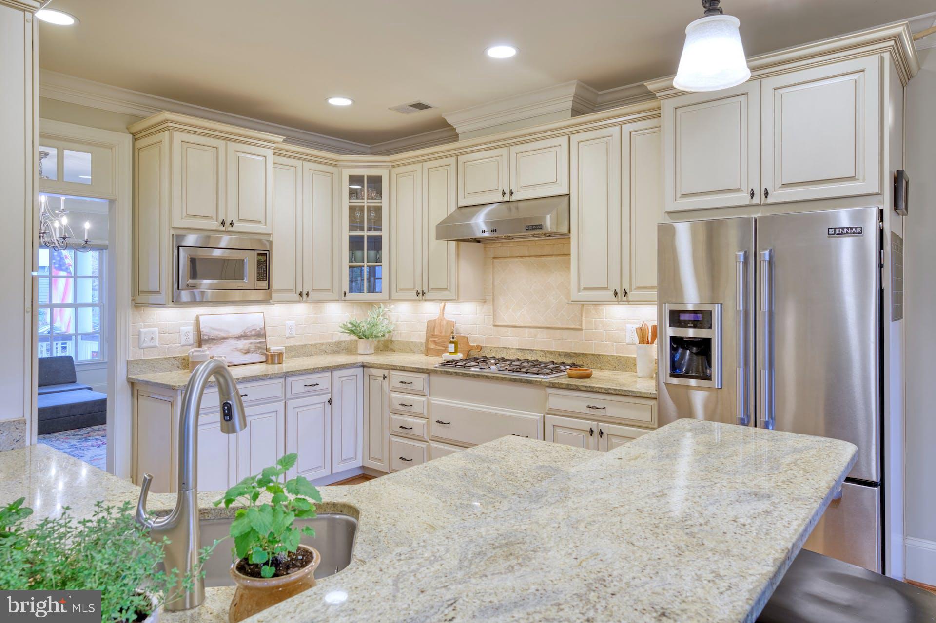 VIENNA WOODS - Residential