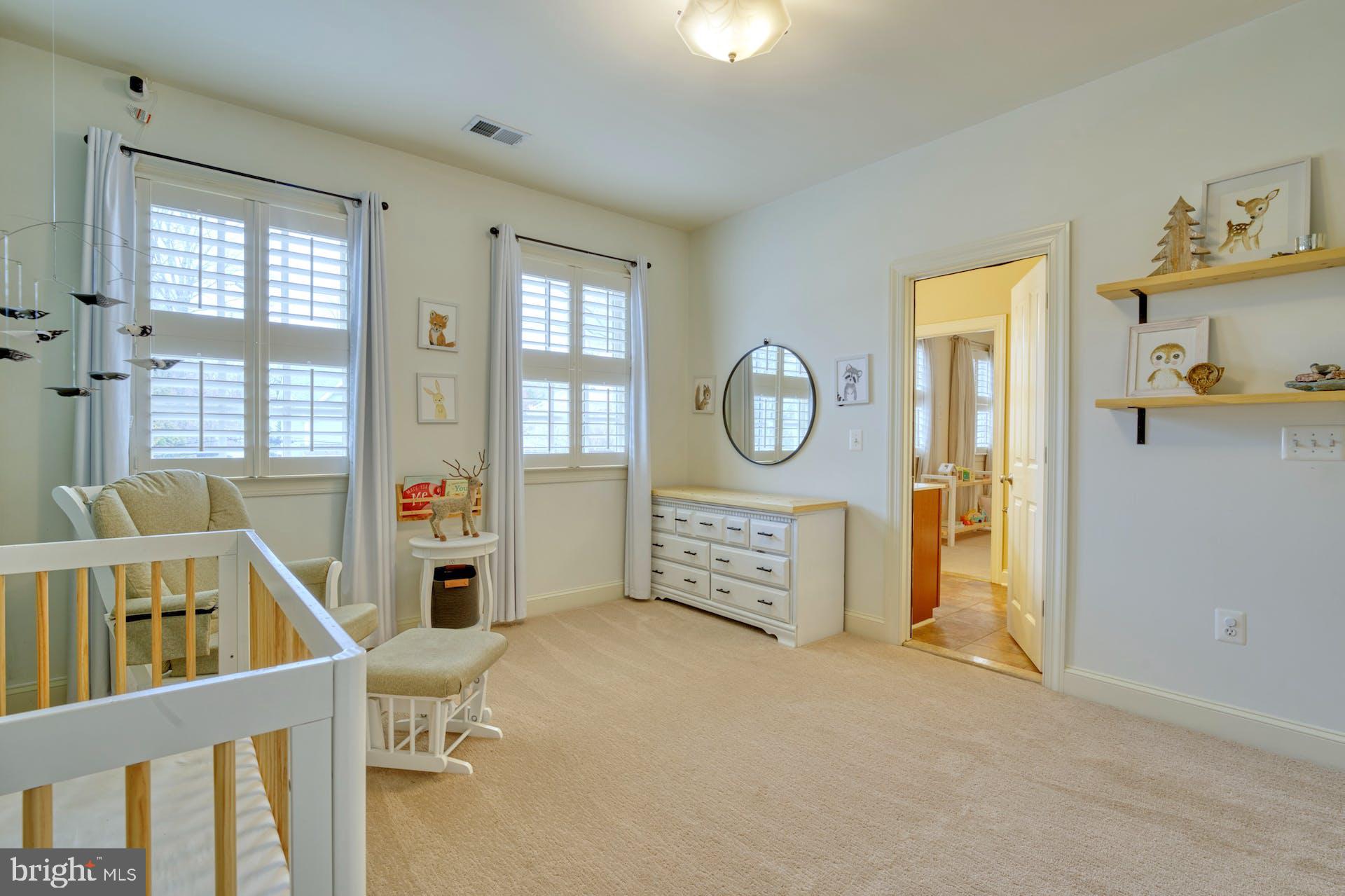 VIENNA WOODS - Residential