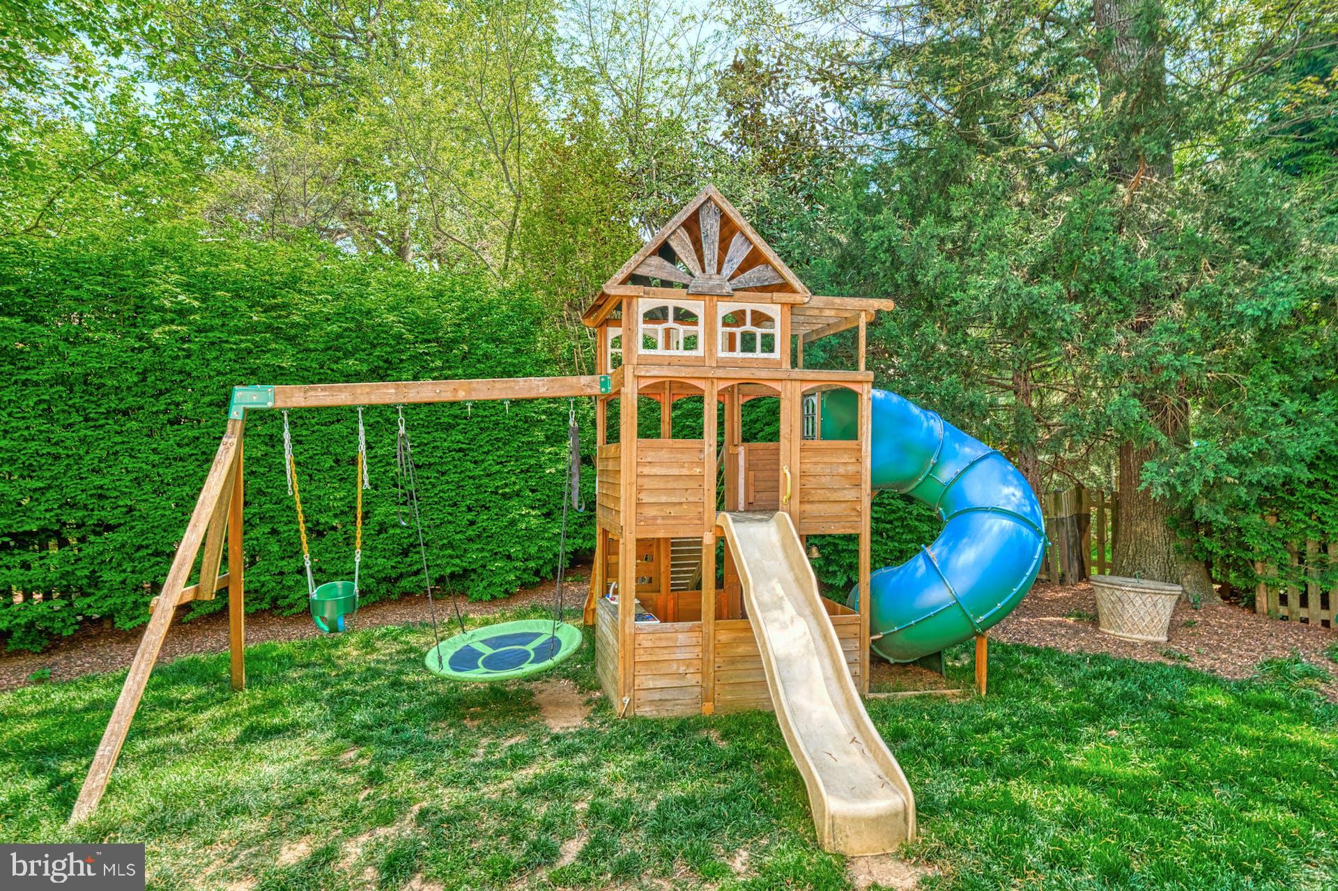 VIENNA WOODS - Residential