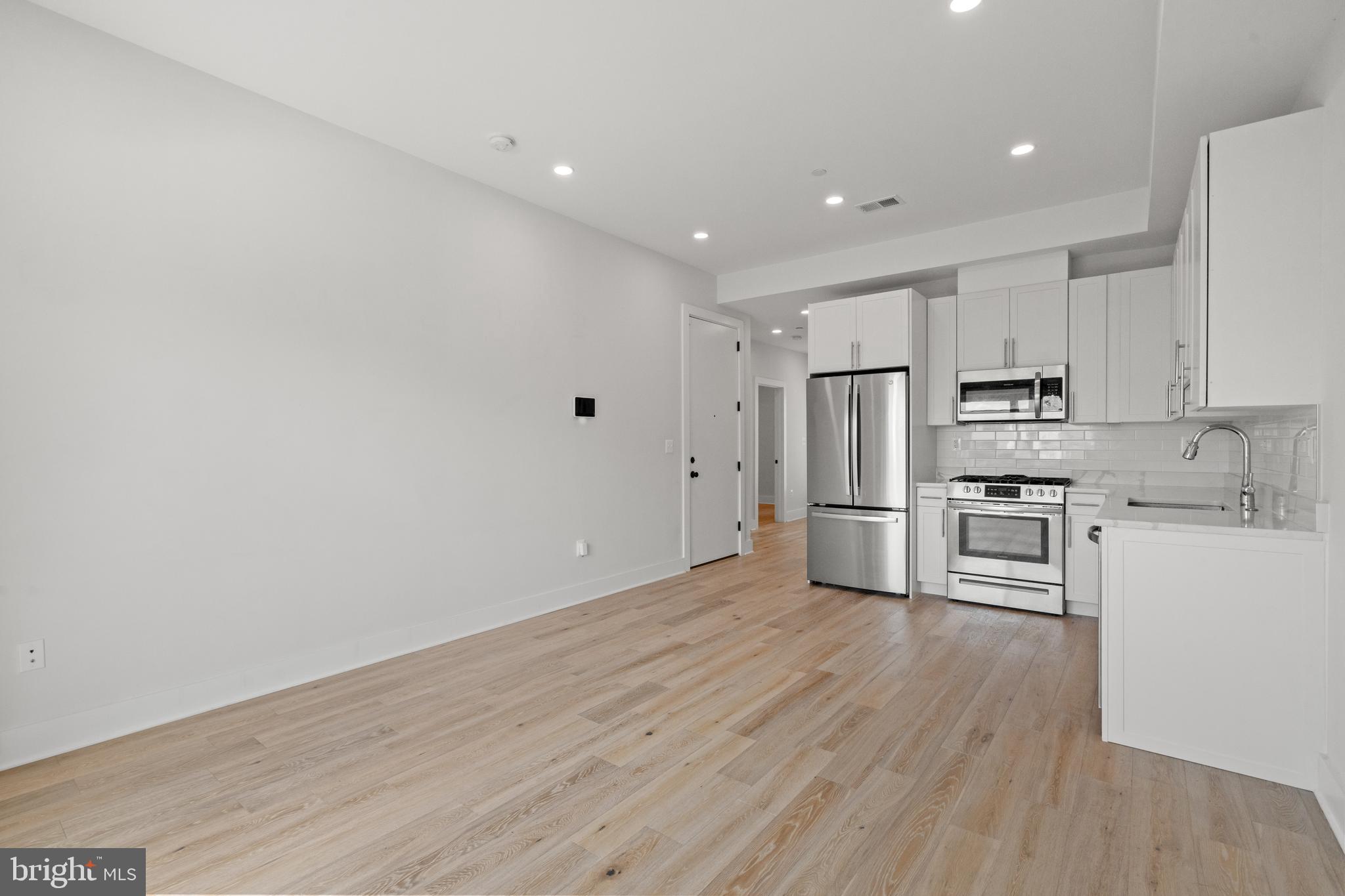 1130 PENN STREET NE 6