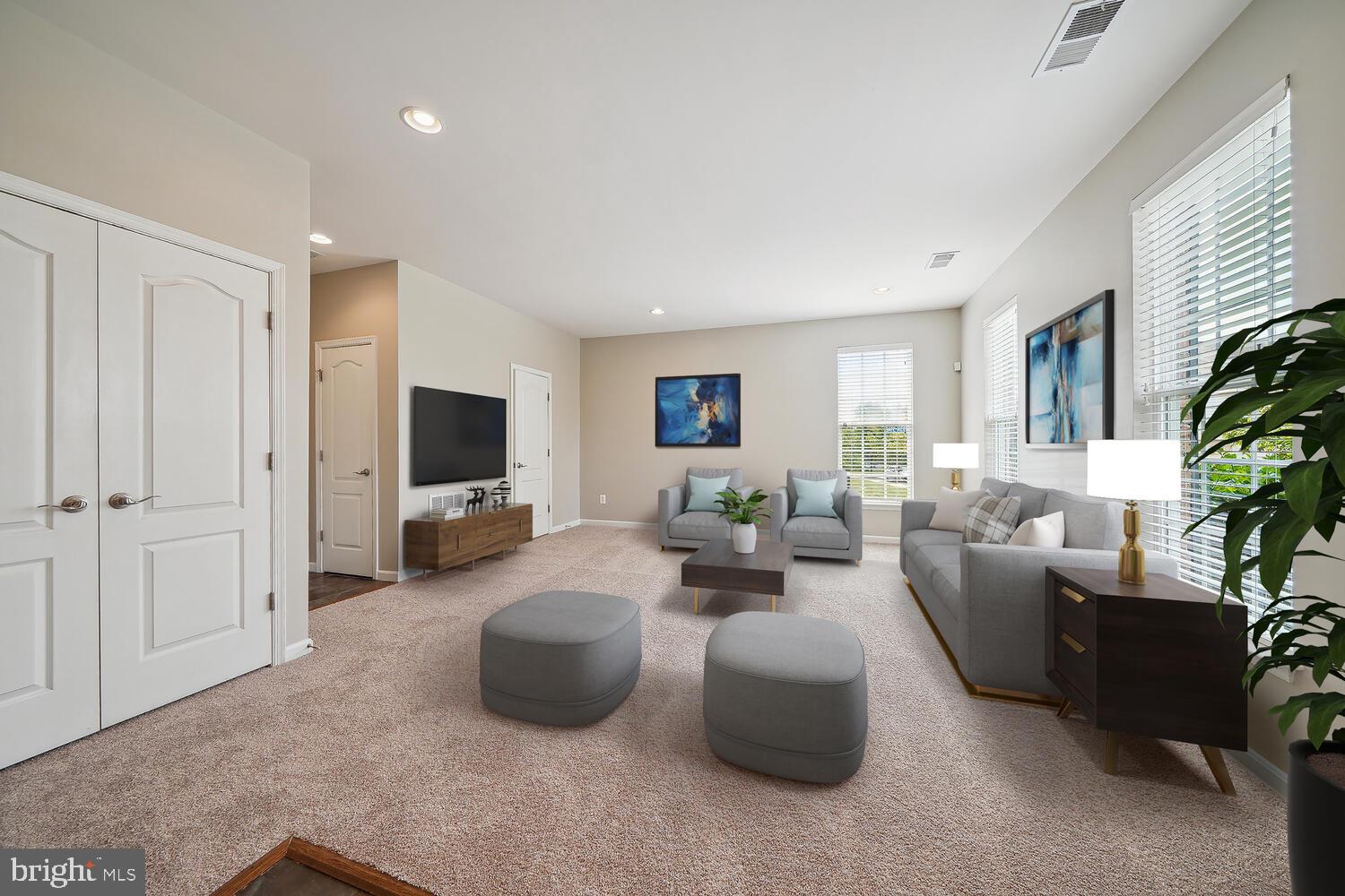 LANSDOWNE TOWN CENTER - Residential