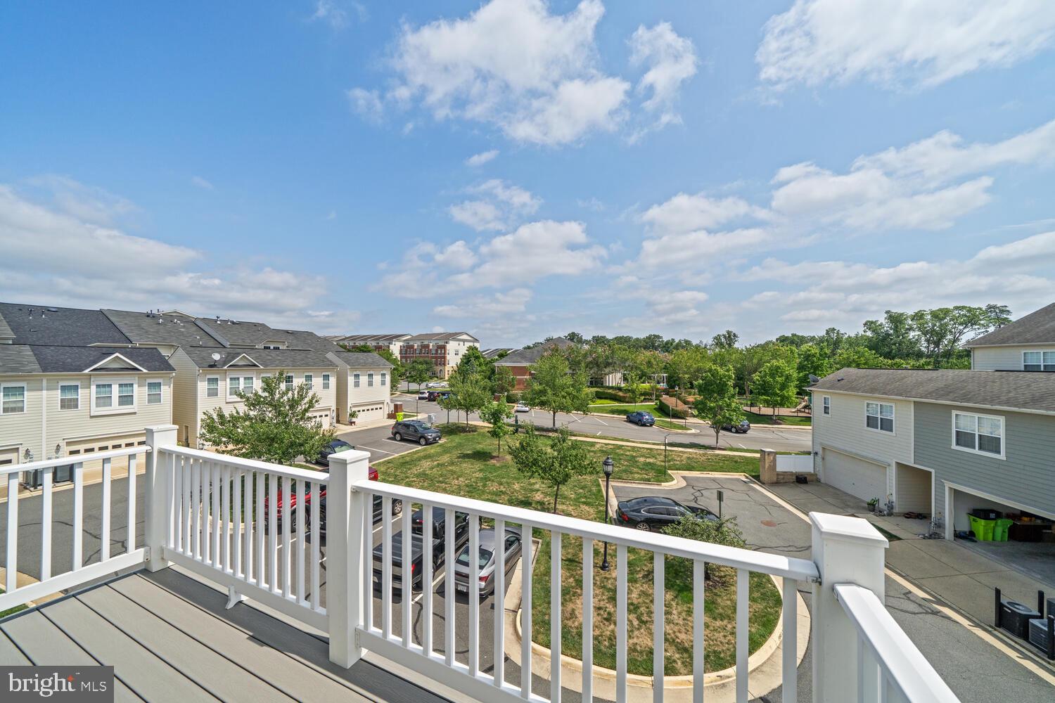 LANSDOWNE TOWN CENTER - Residential