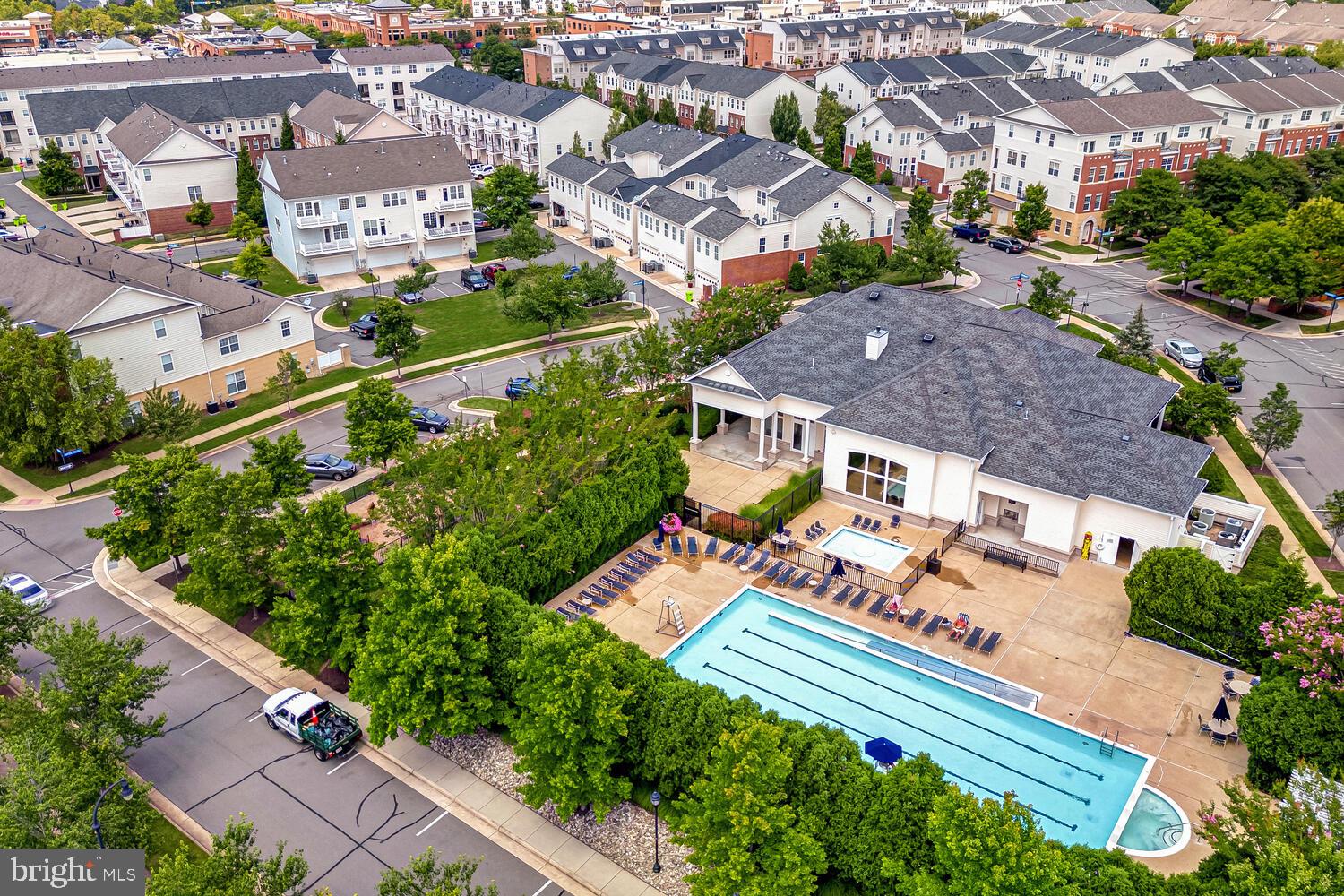 LANSDOWNE TOWN CENTER - Residential