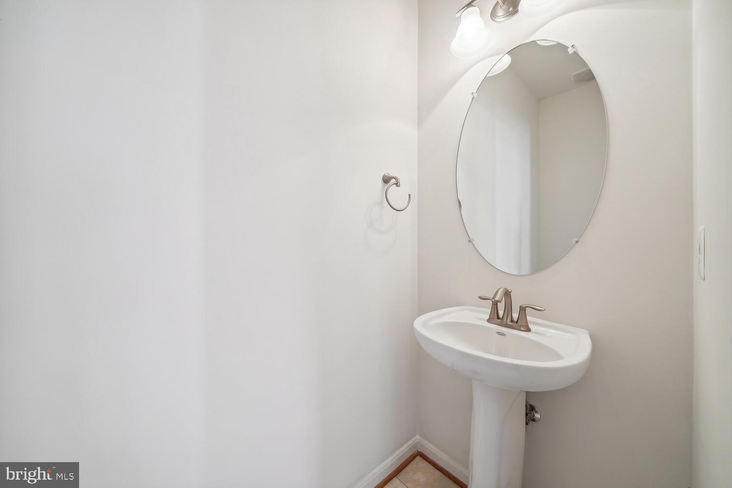 LANSDOWNE TOWN CENTER - Residential