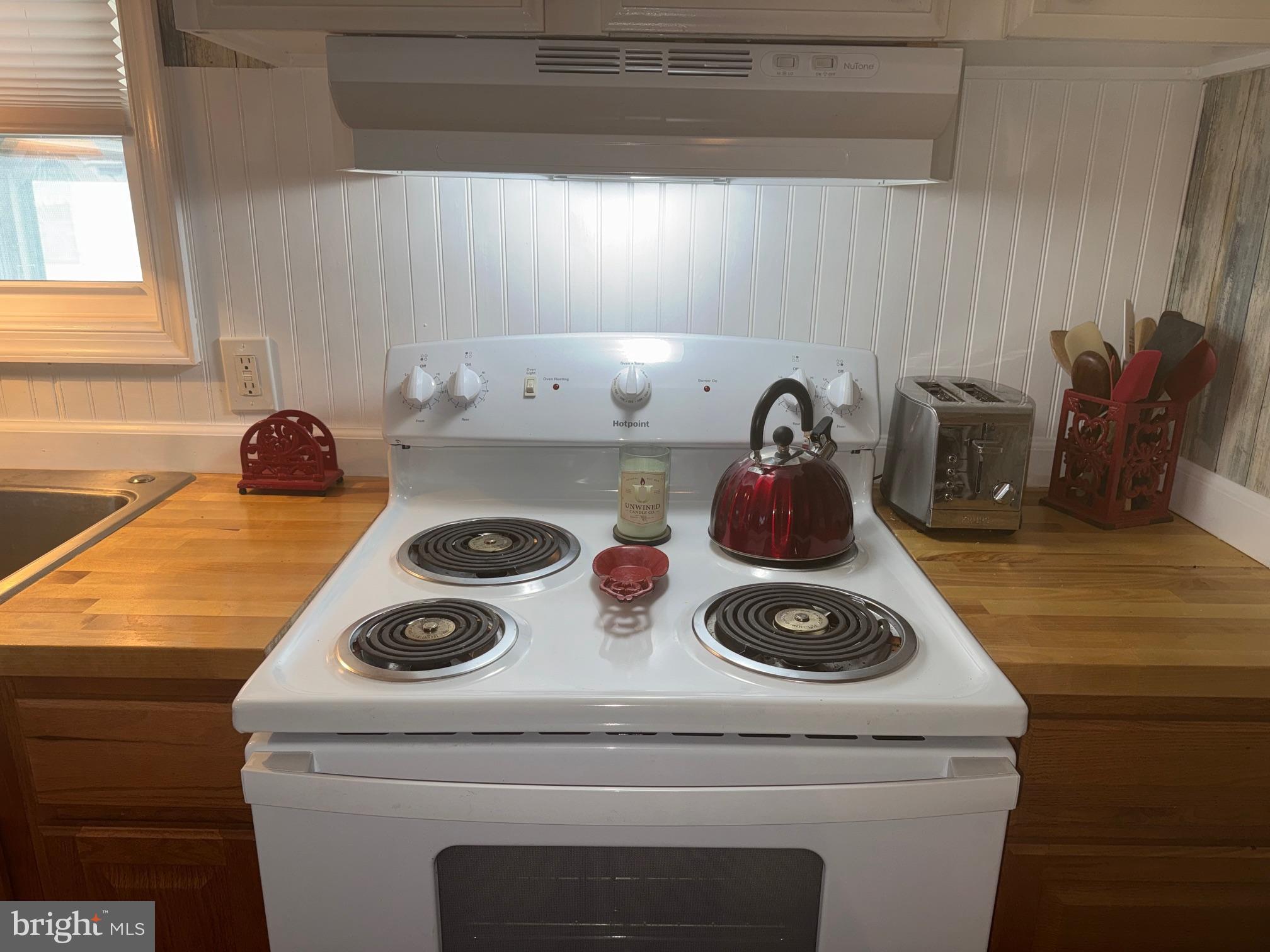 COLONIAL EAST MHP - Residential