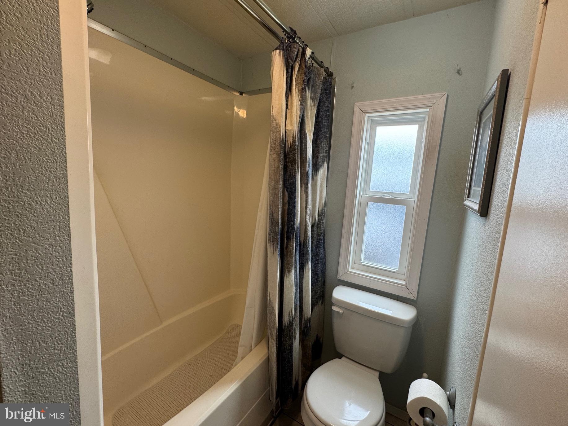 COLONIAL EAST MHP - Residential