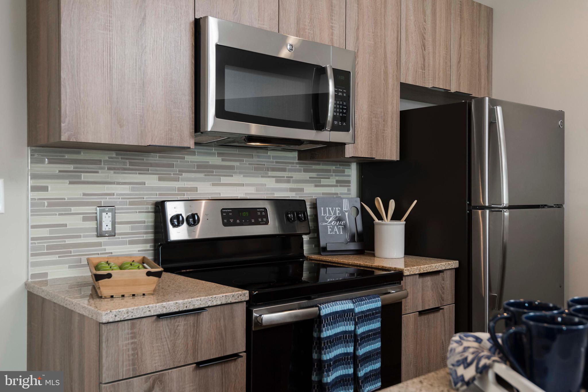 DOWNTOWN - Residential Lease