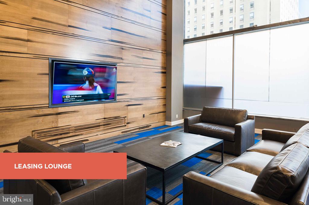 DOWNTOWN - Residential Lease