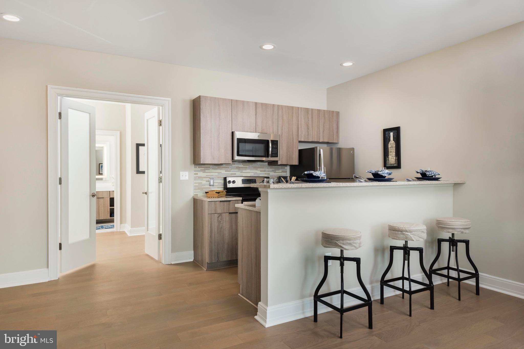 DOWNTOWN - Residential Lease