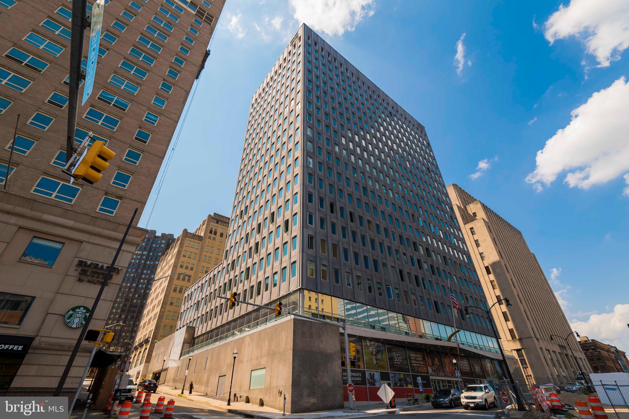 DOWNTOWN - Residential Lease