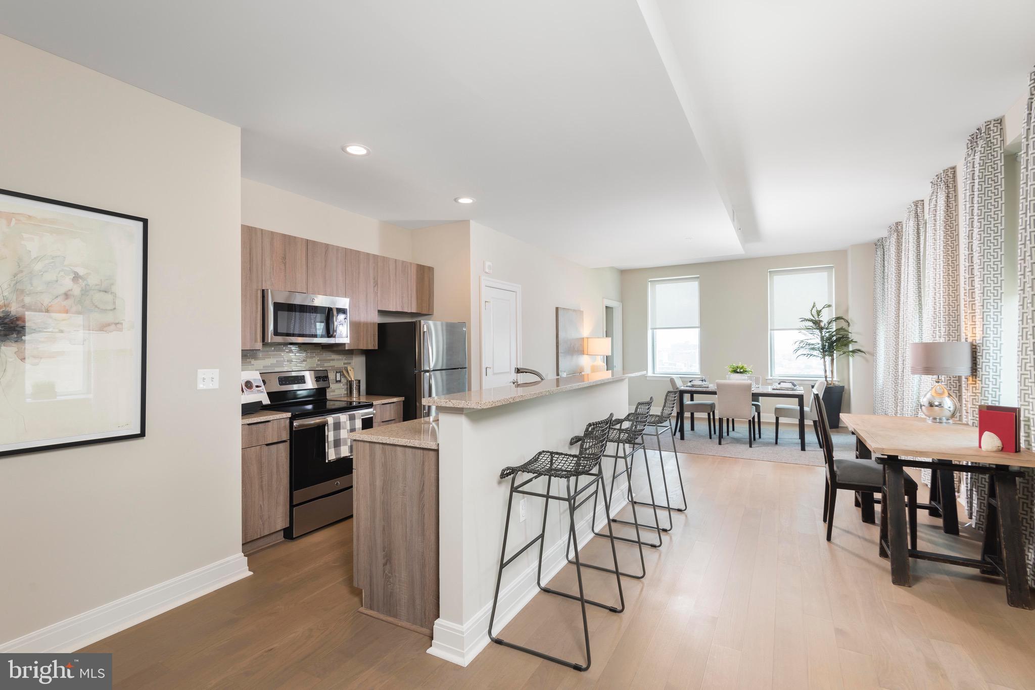DOWNTOWN - Residential Lease