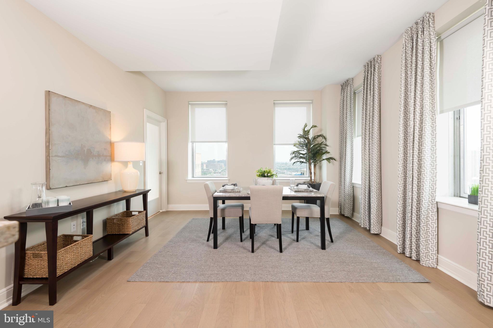 DOWNTOWN - Residential Lease