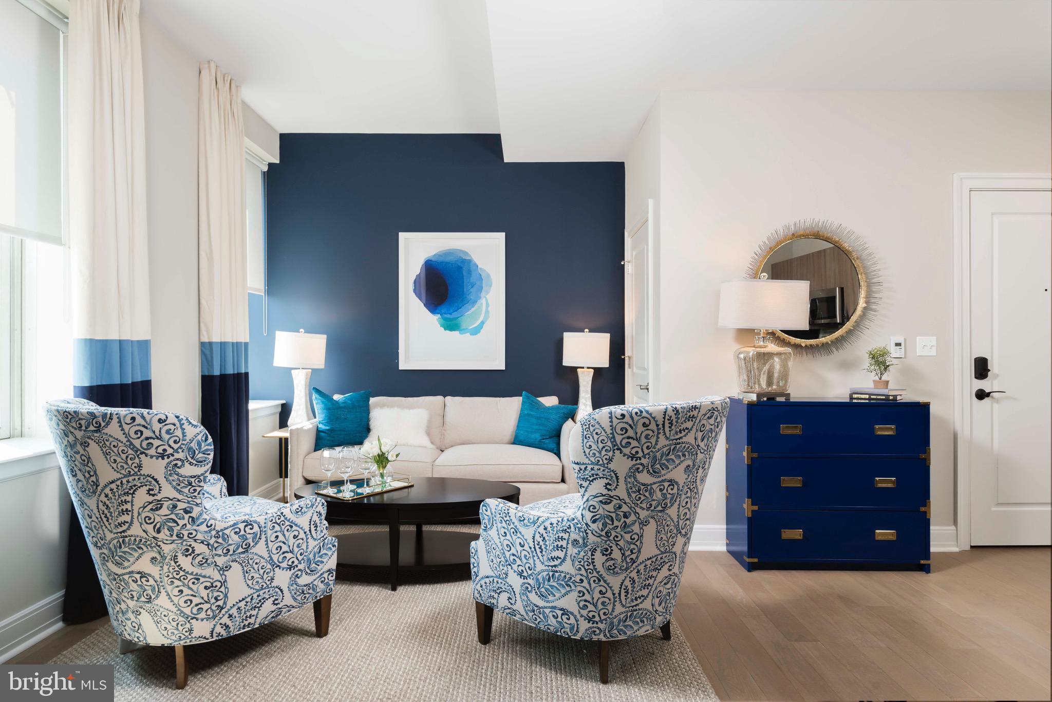 DOWNTOWN - Residential Lease