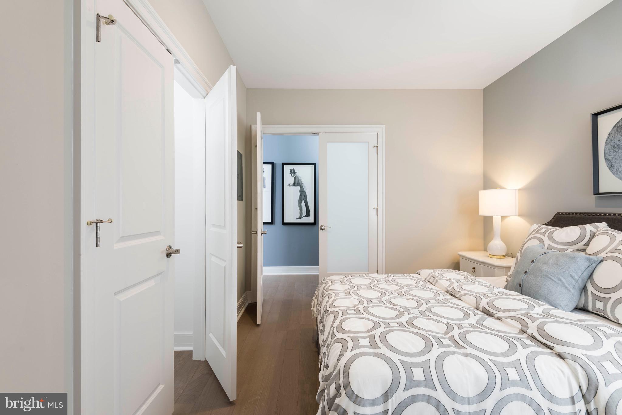 DOWNTOWN - Residential Lease