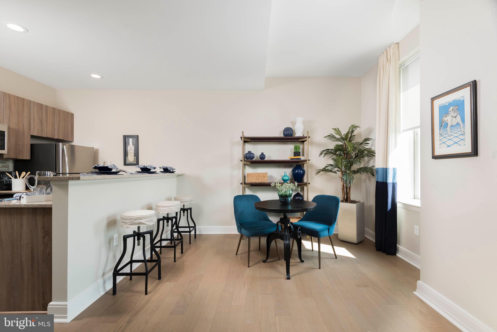 DOWNTOWN - Residential Lease