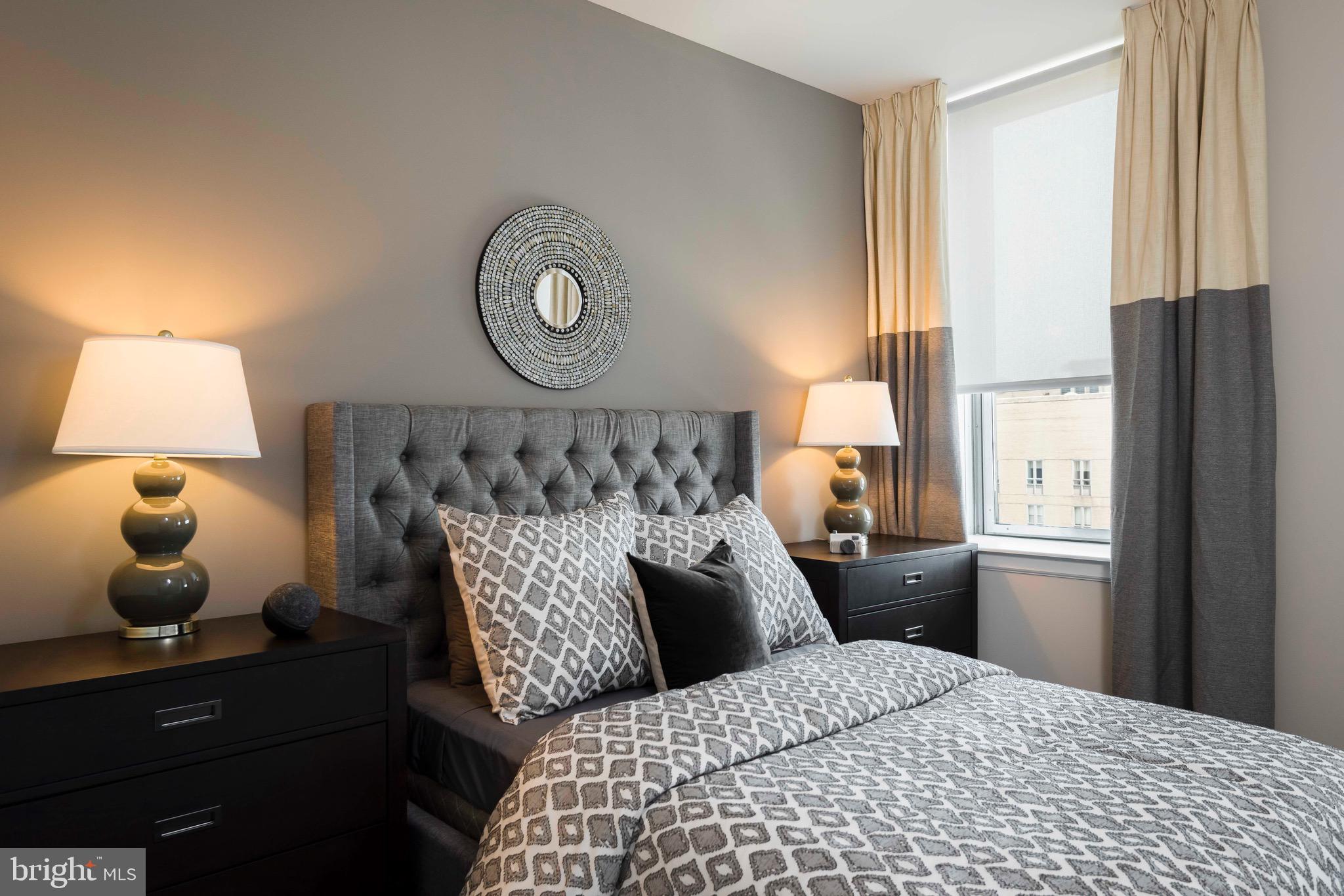 DOWNTOWN - Residential Lease
