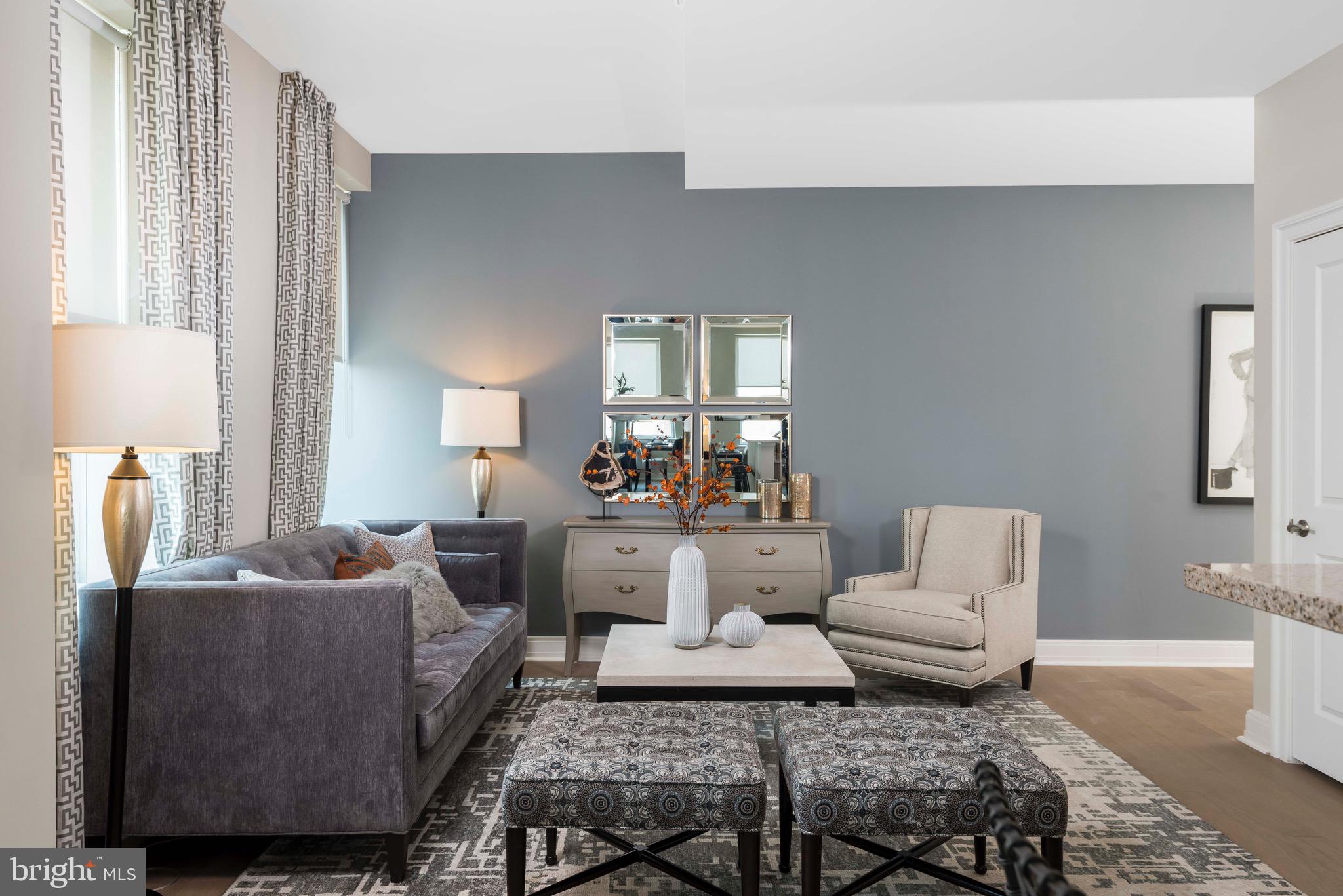 DOWNTOWN - Residential Lease
