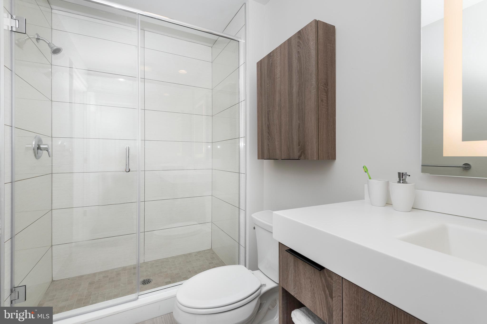 DOWNTOWN - Residential Lease