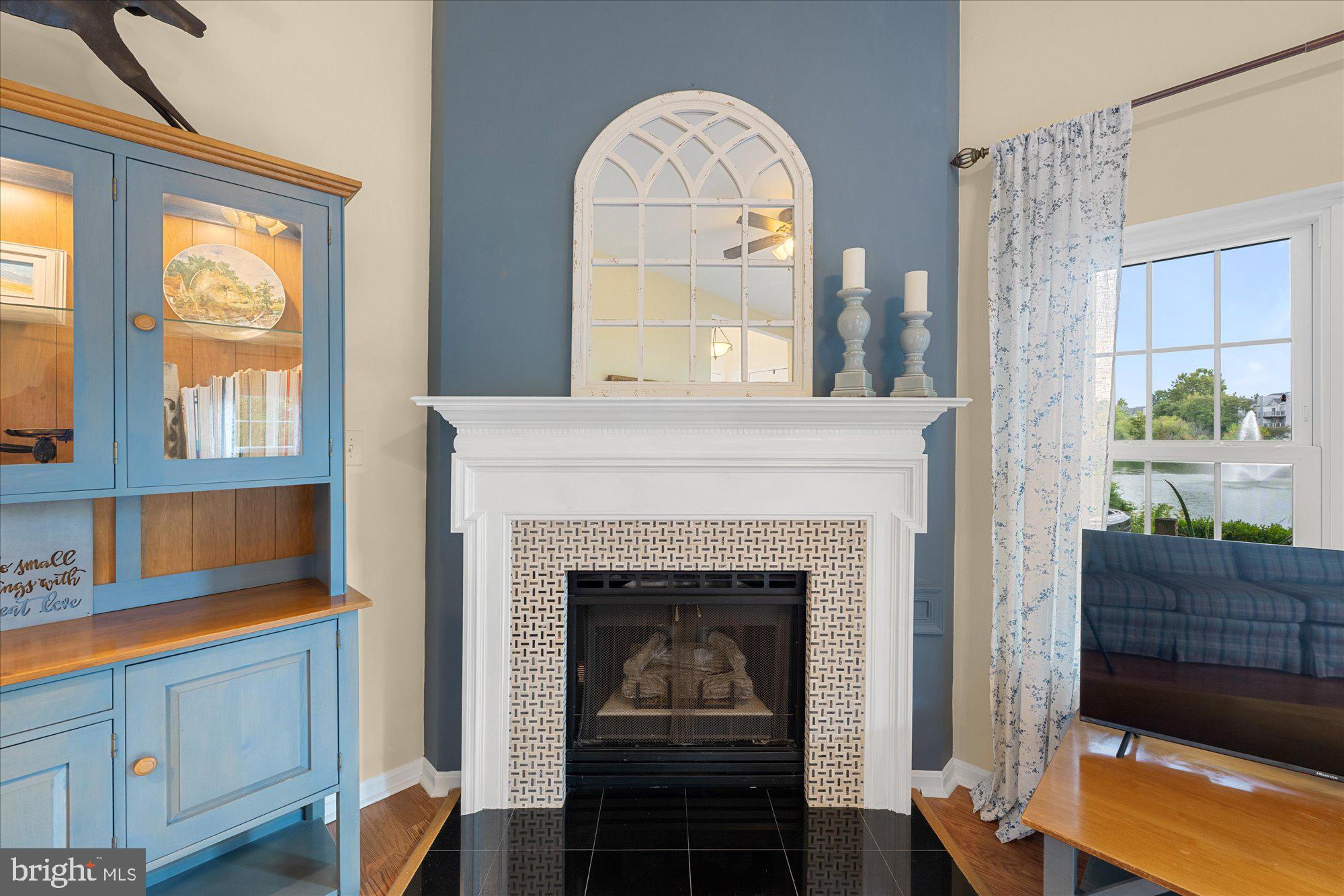 ASHBURN VILLAGE - Residential