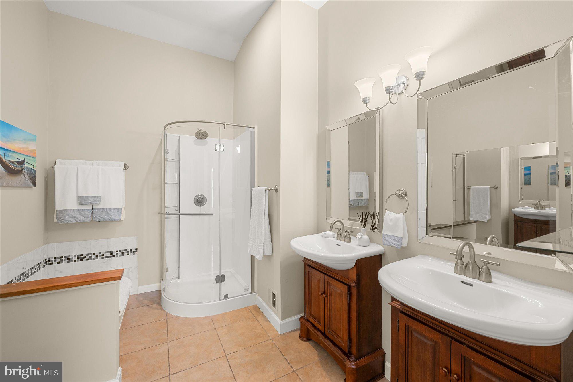 ASHBURN VILLAGE - Residential