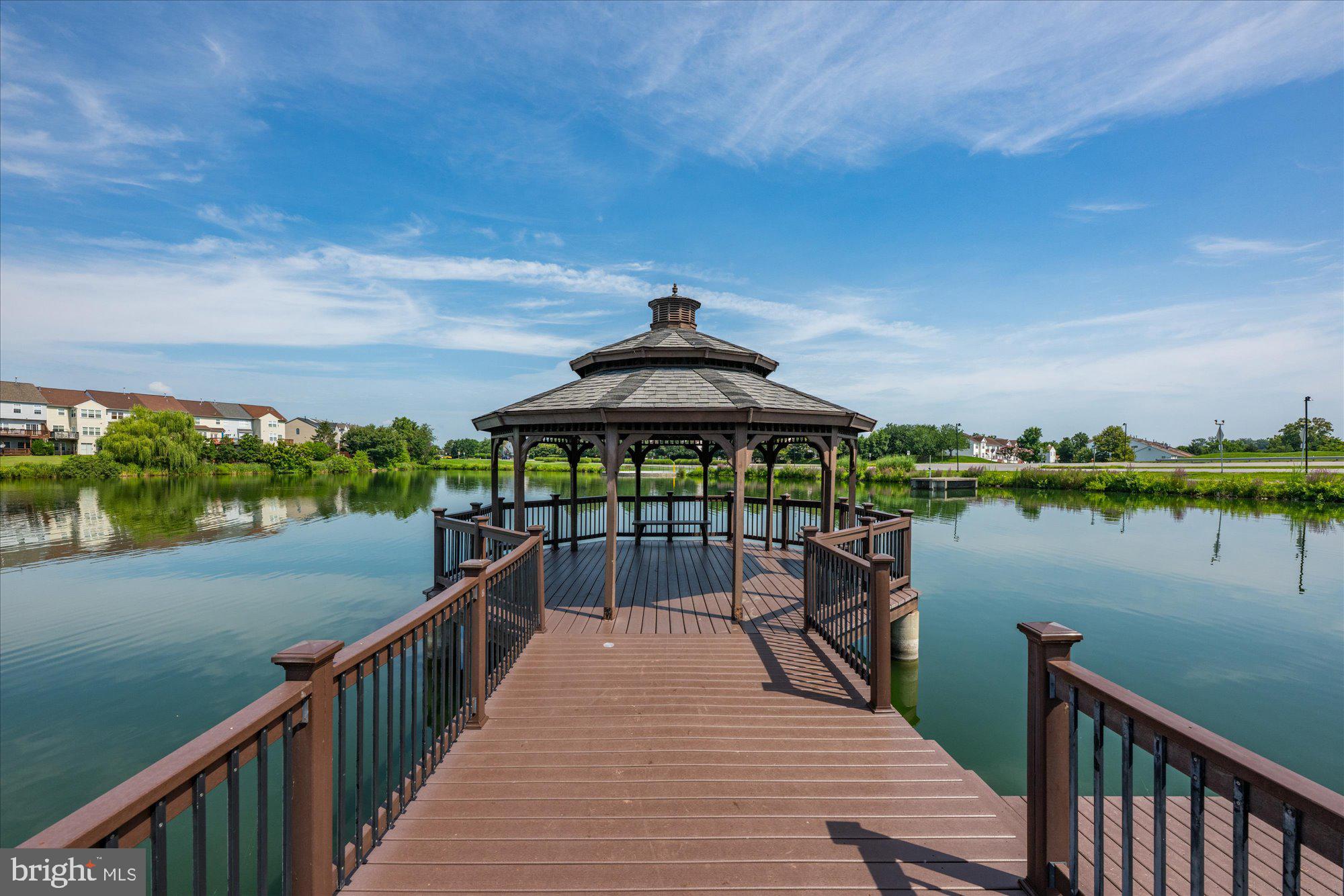 ASHBURN VILLAGE - Residential