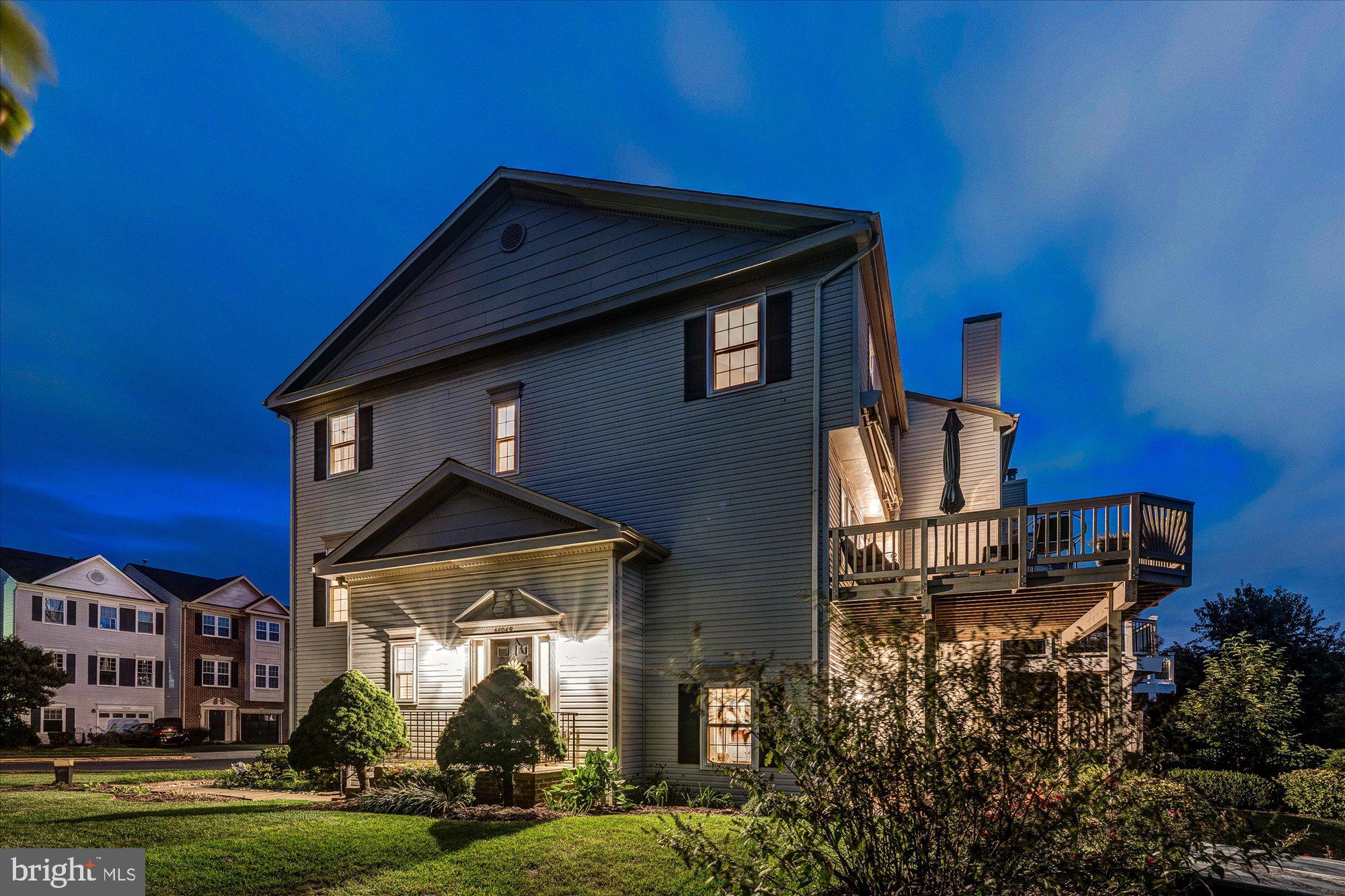 ASHBURN VILLAGE - Residential