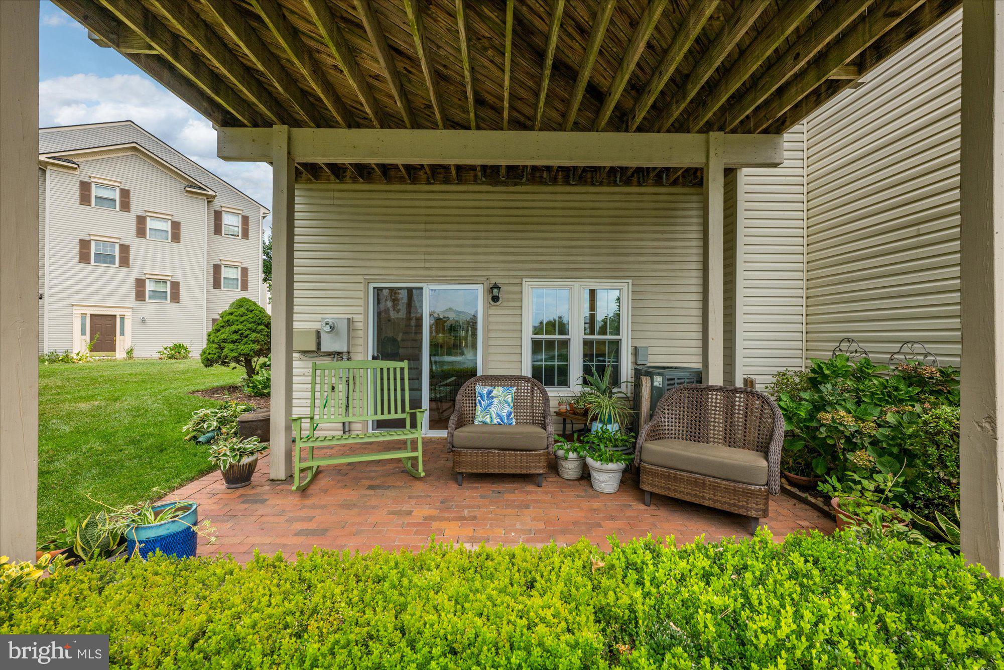 ASHBURN VILLAGE - Residential