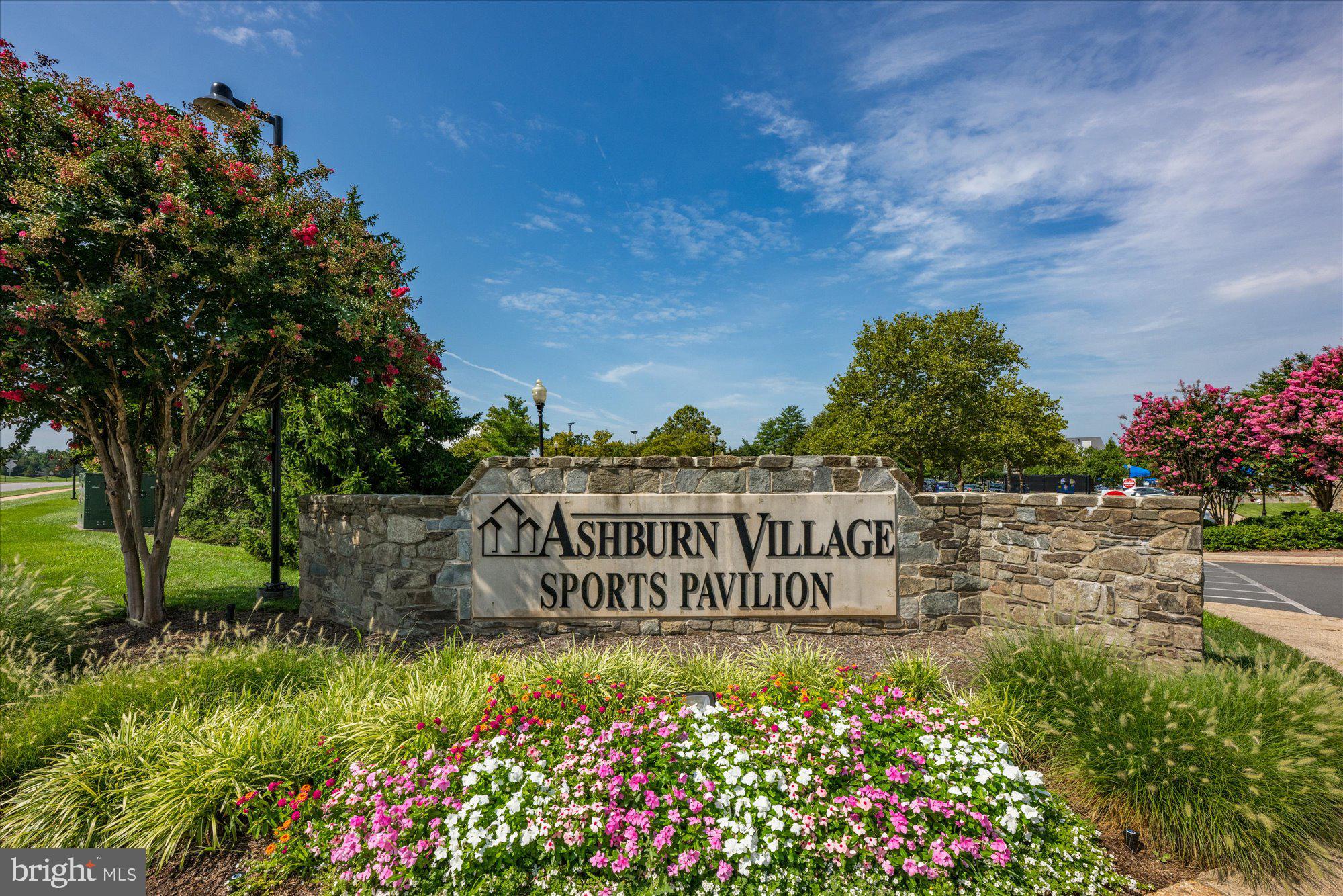 ASHBURN VILLAGE - Residential
