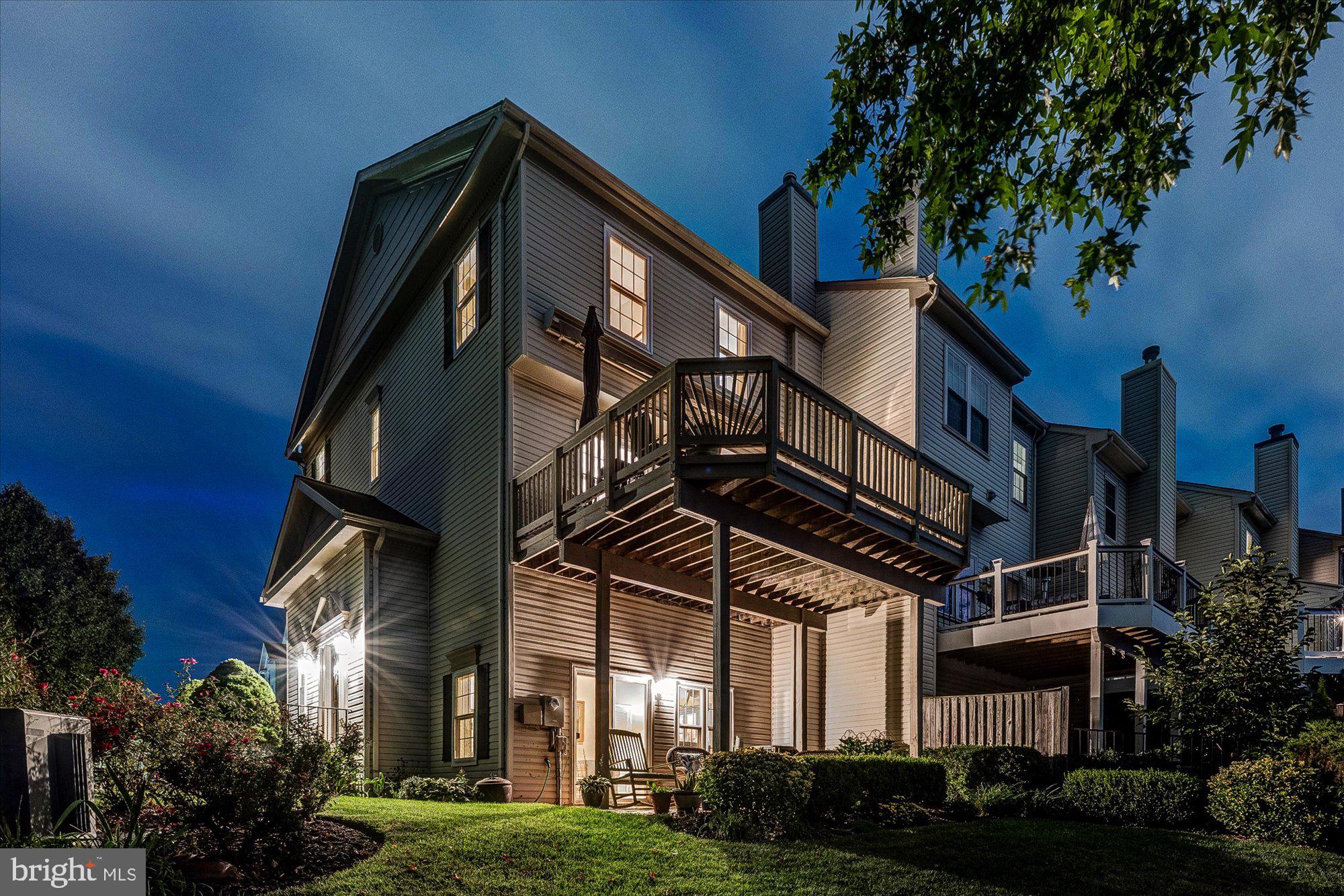 ASHBURN VILLAGE - Residential