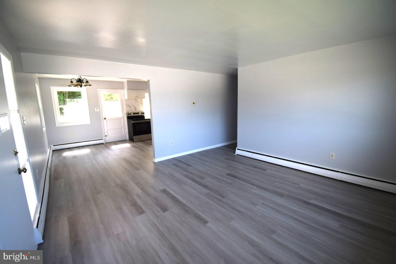 215 S HENDERSON ROAD