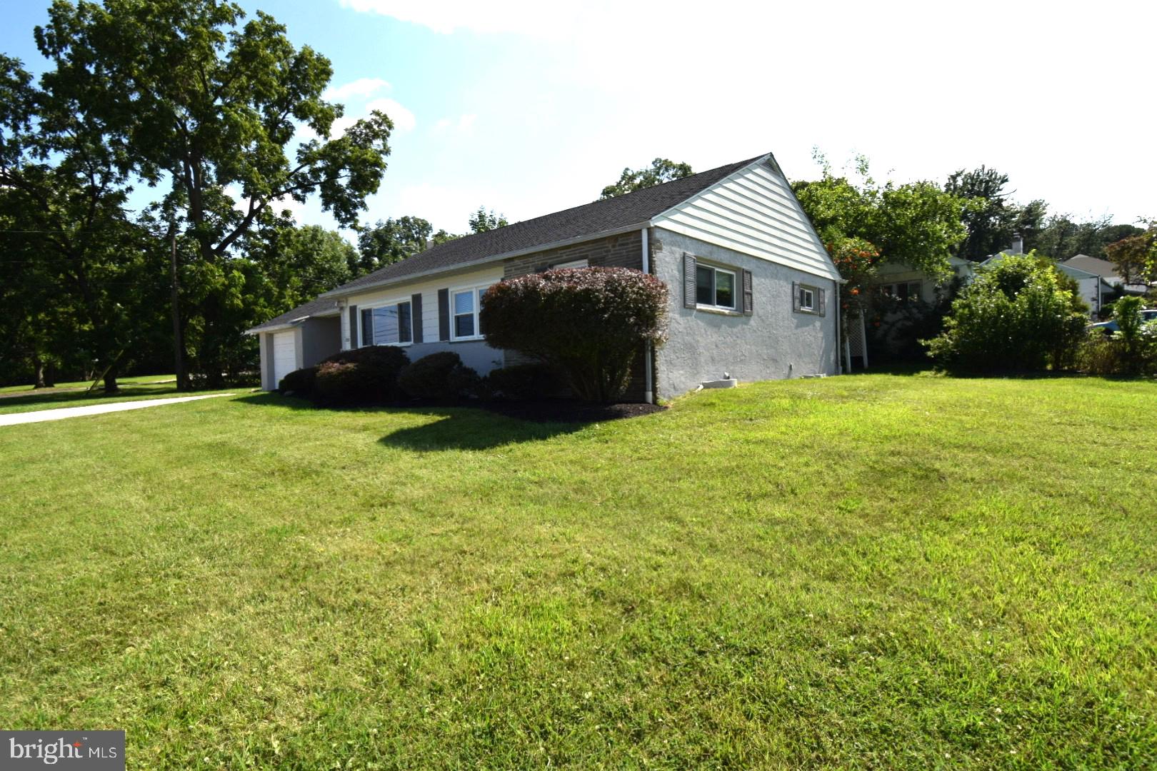 215 S HENDERSON ROAD