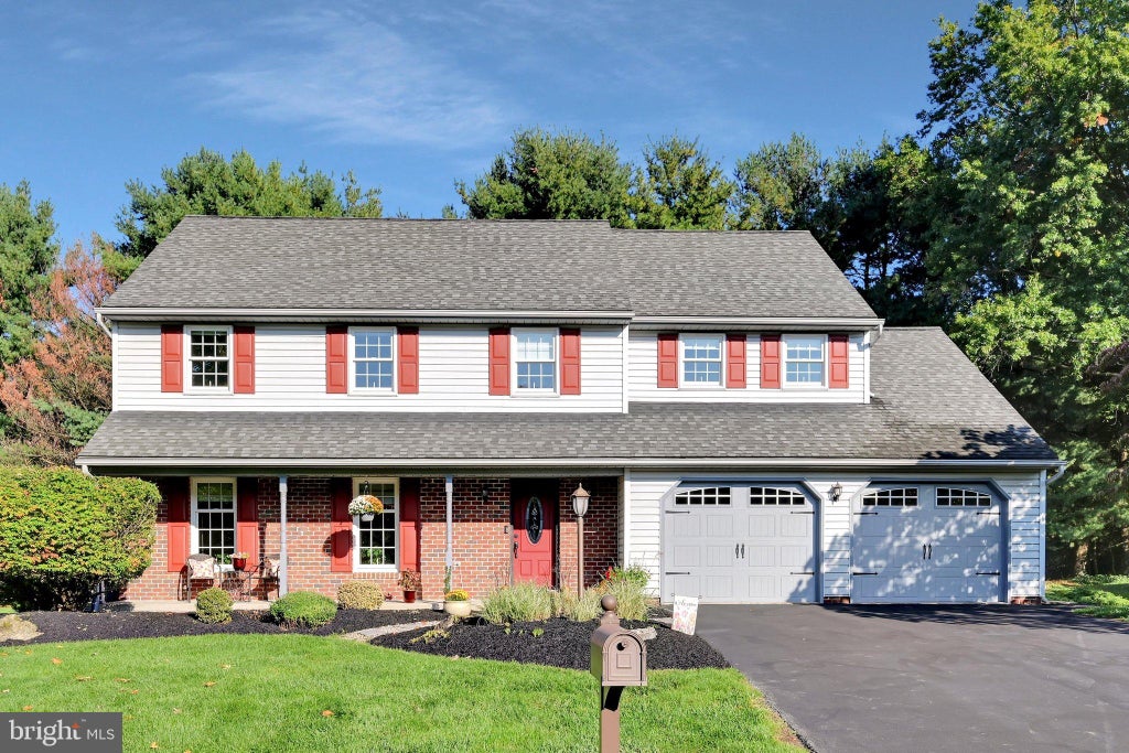 Photo of 1429 Hickory Run Drive, ELIZABETHTOWN, PA 17022 (MLS # PALA2096612)