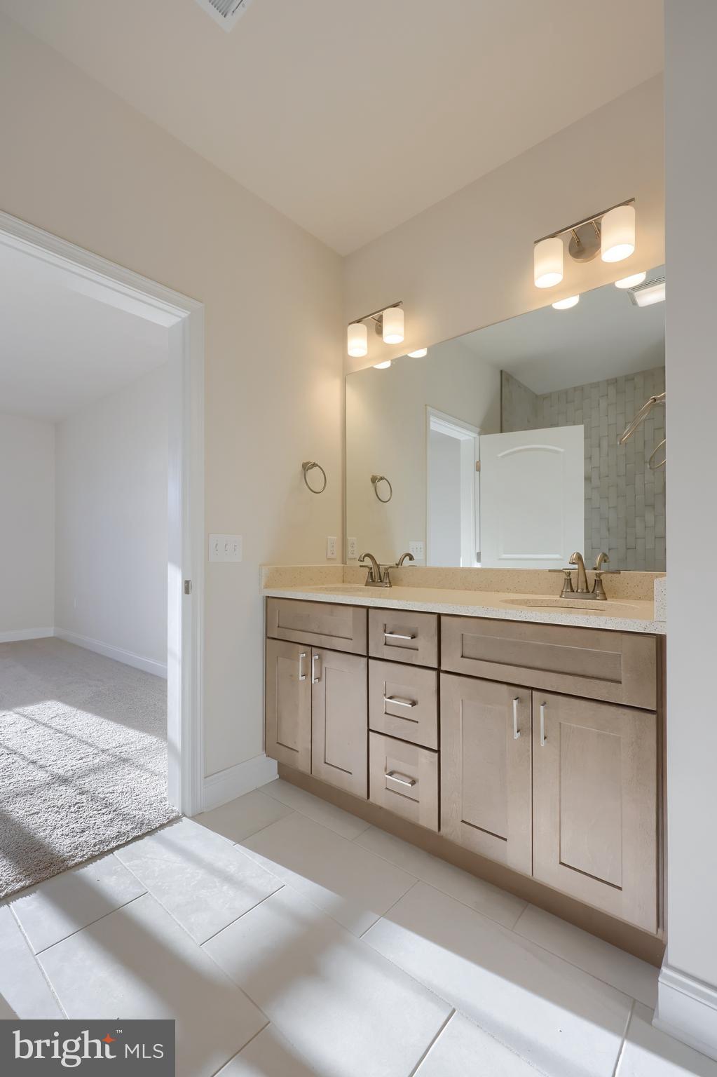 CROSSGATES - Residential