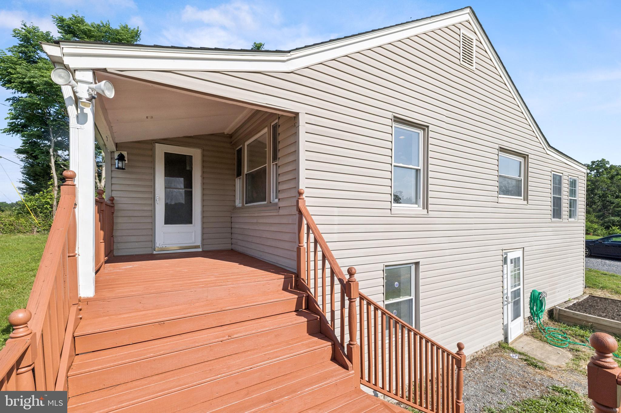 1611 HUDSON HOLLOW ROAD