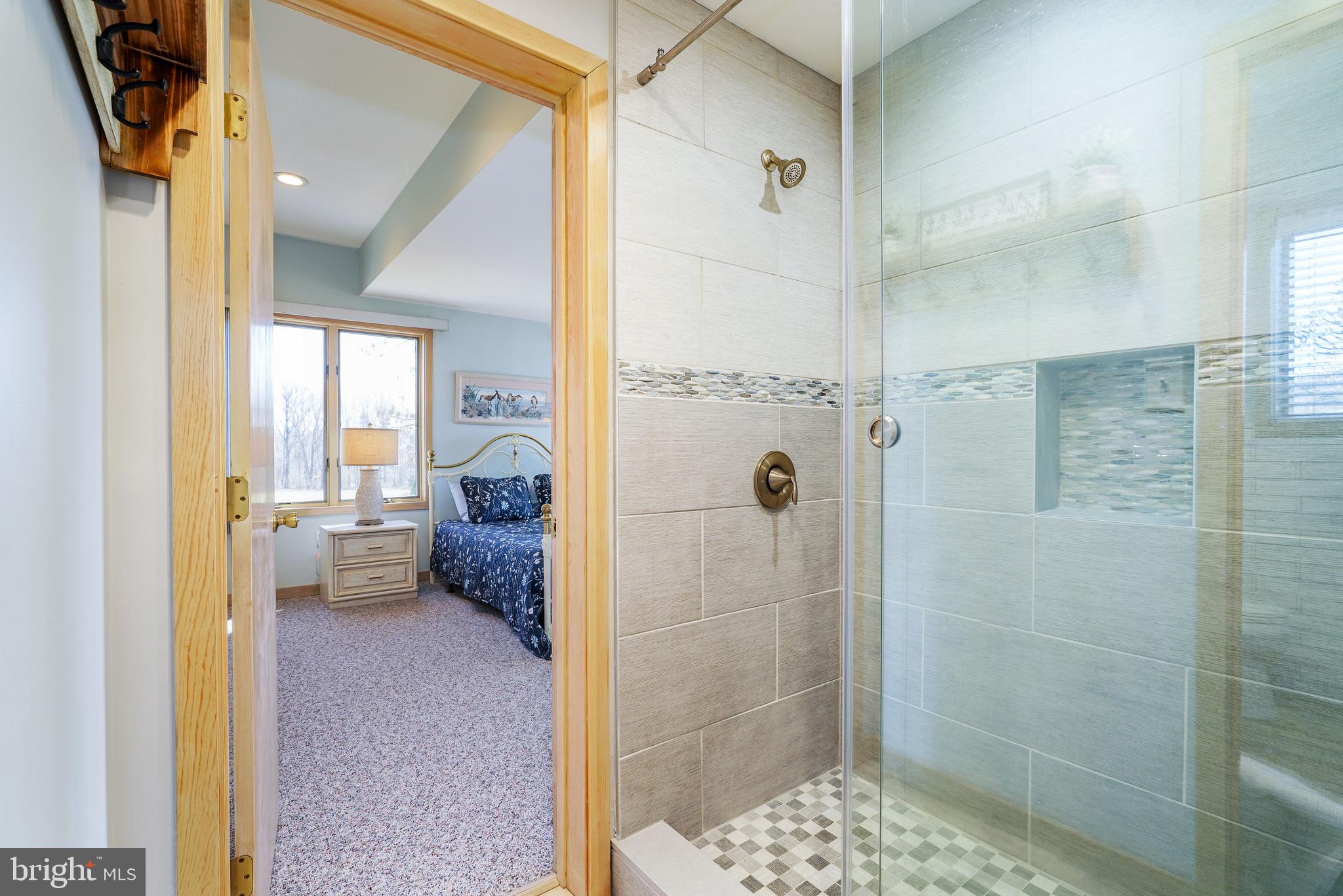 SUNSET POINTE - Residential