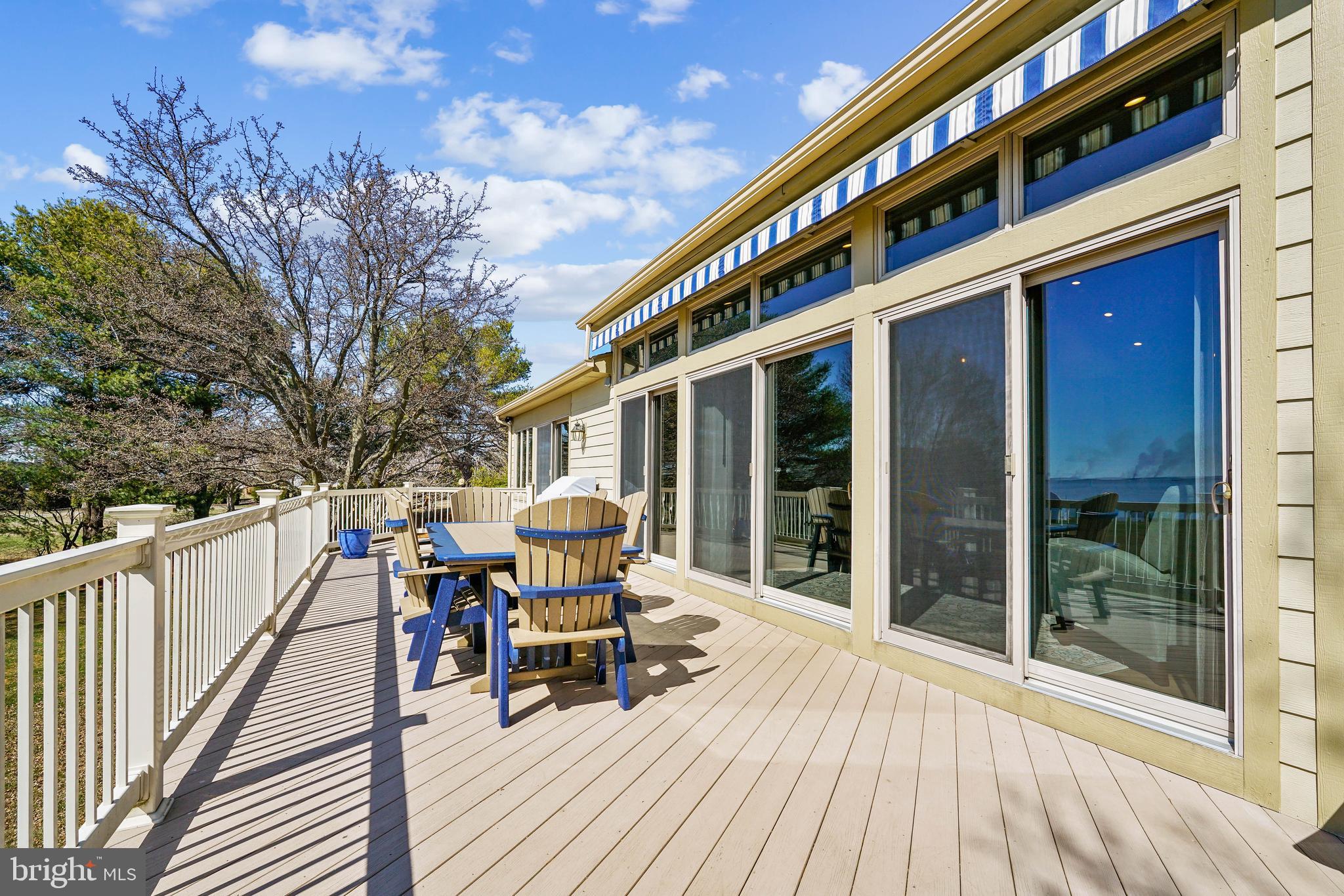 SUNSET POINTE - Residential