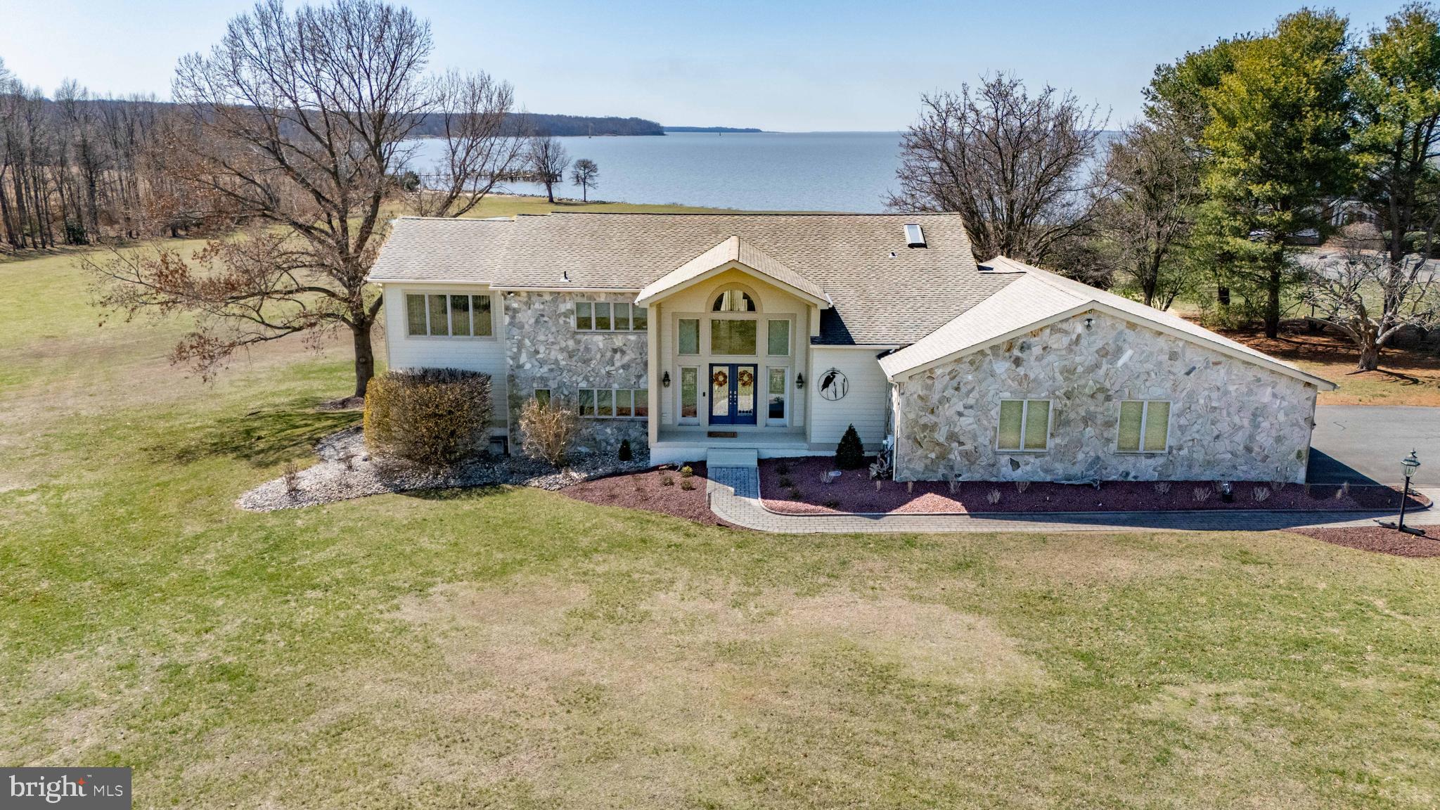 SUNSET POINTE - Residential