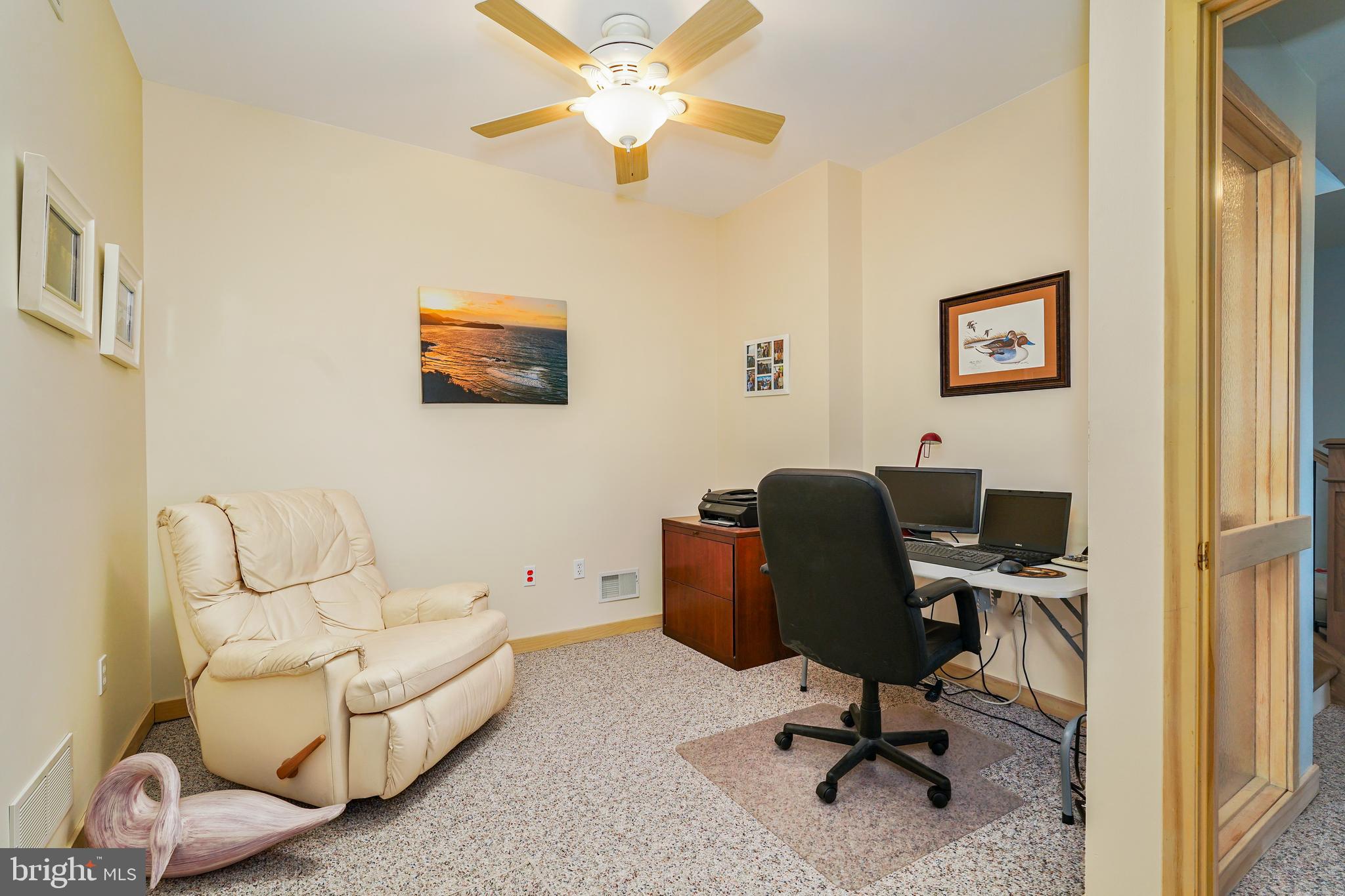 SUNSET POINTE - Residential